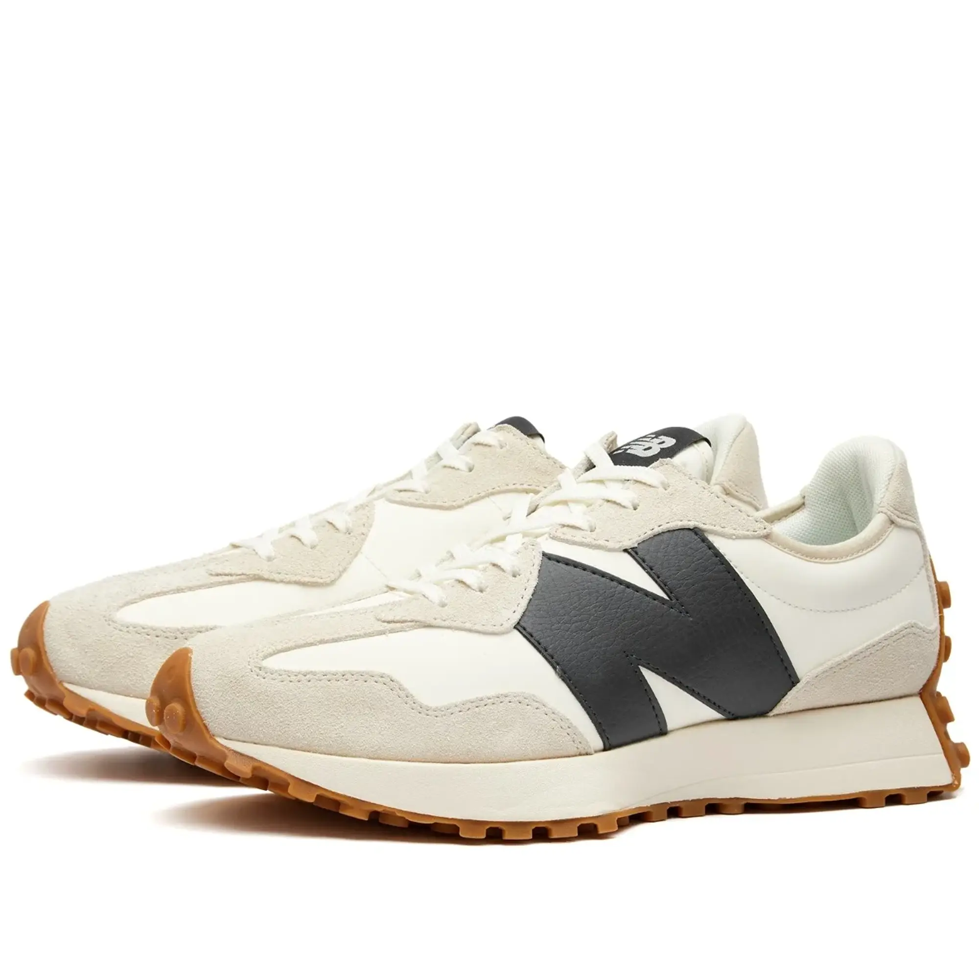 New Balance 327 trainers in beige