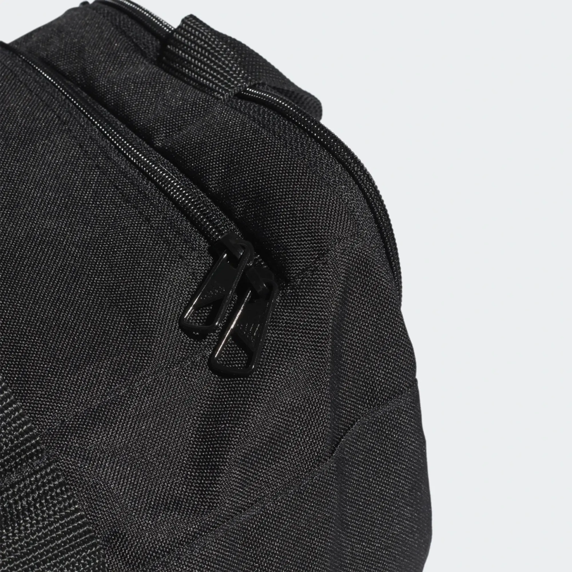 adidas ESSENTIALS LOGO DUFFEL BAG MEDIUM