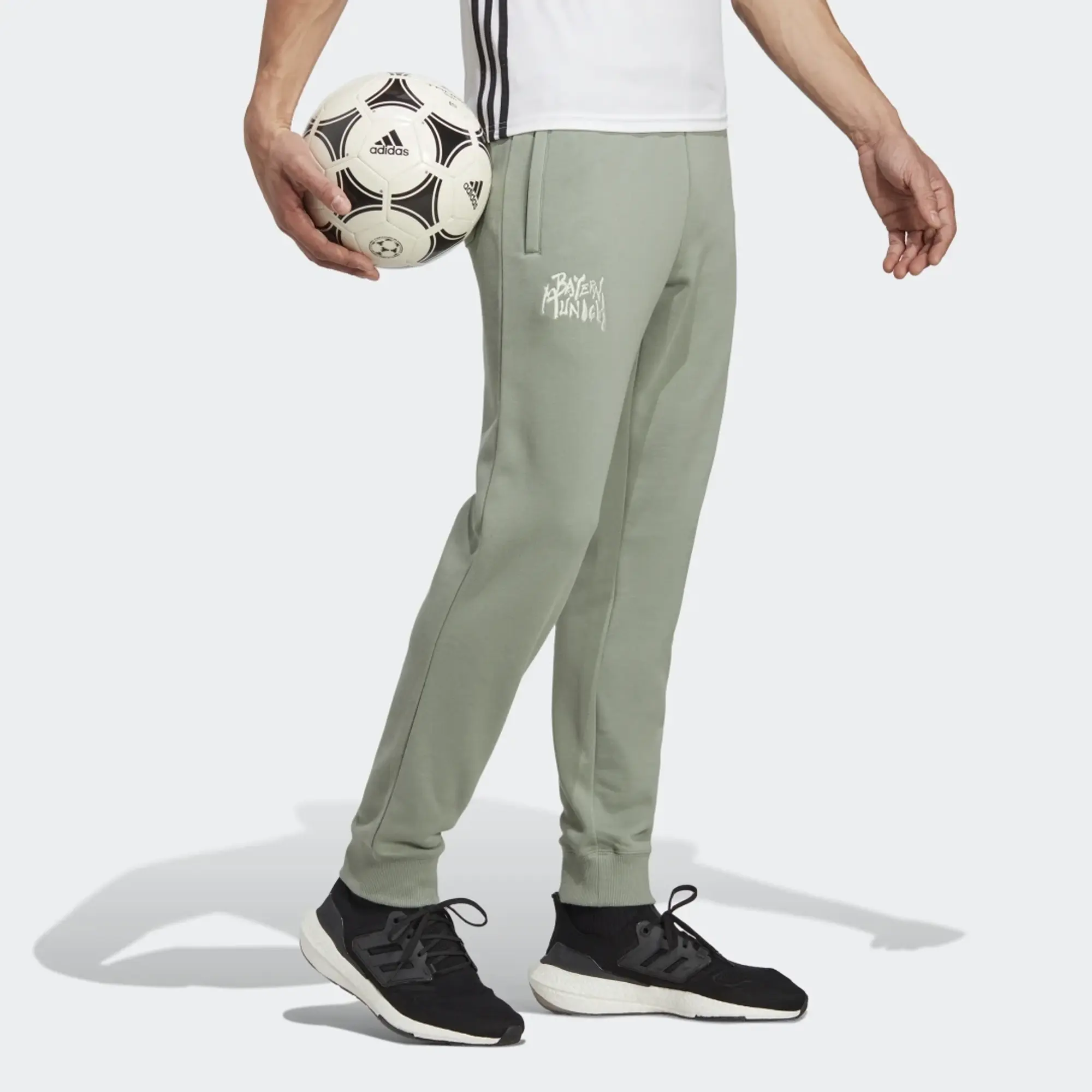 adidas FC Bayern Chinese Story Pants