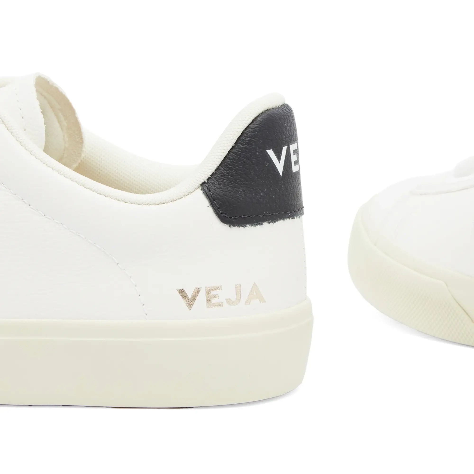 Veja Women's Recife Chrome Free Leather Trainers