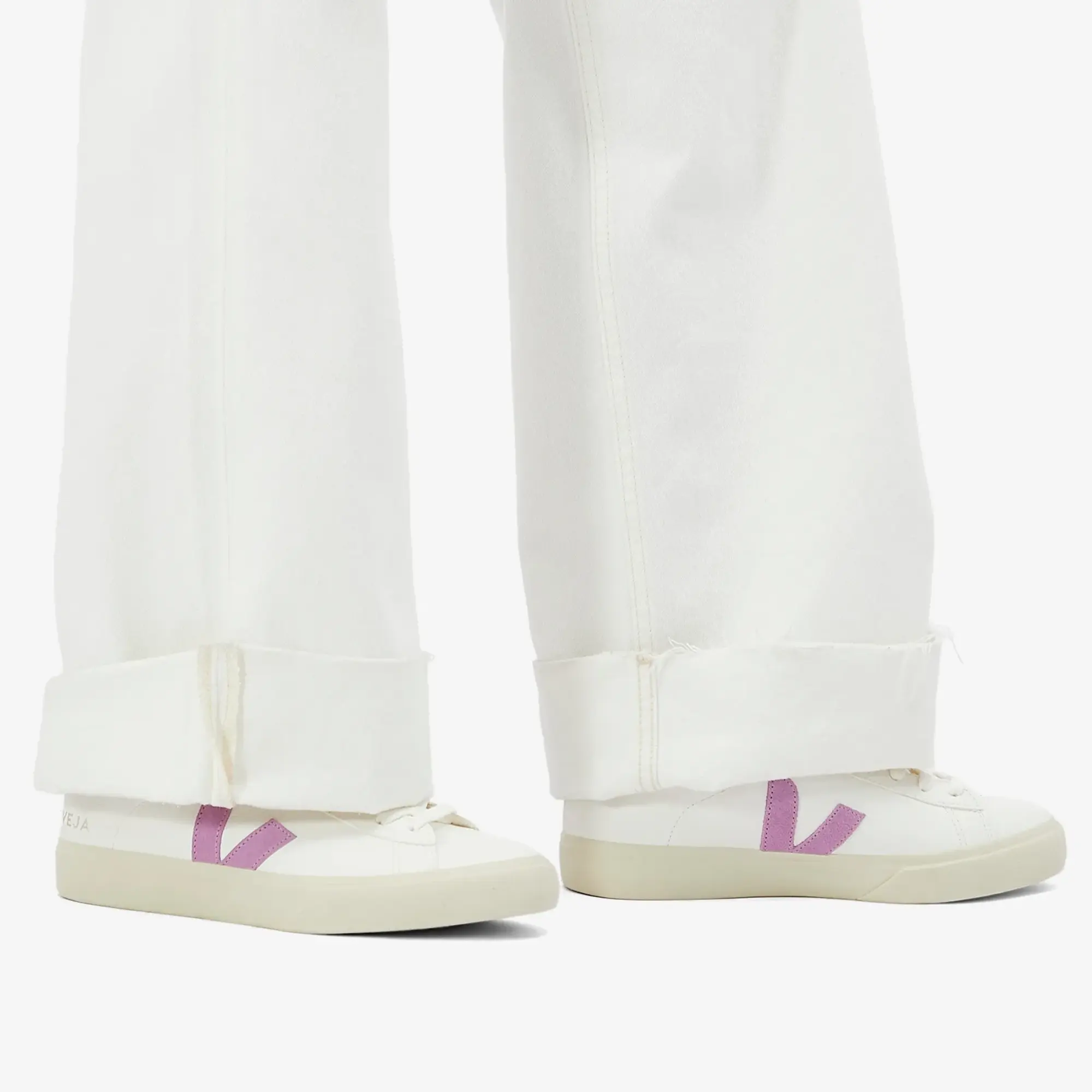 Veja  CAMPO  women's Shoes (Trainers) in White