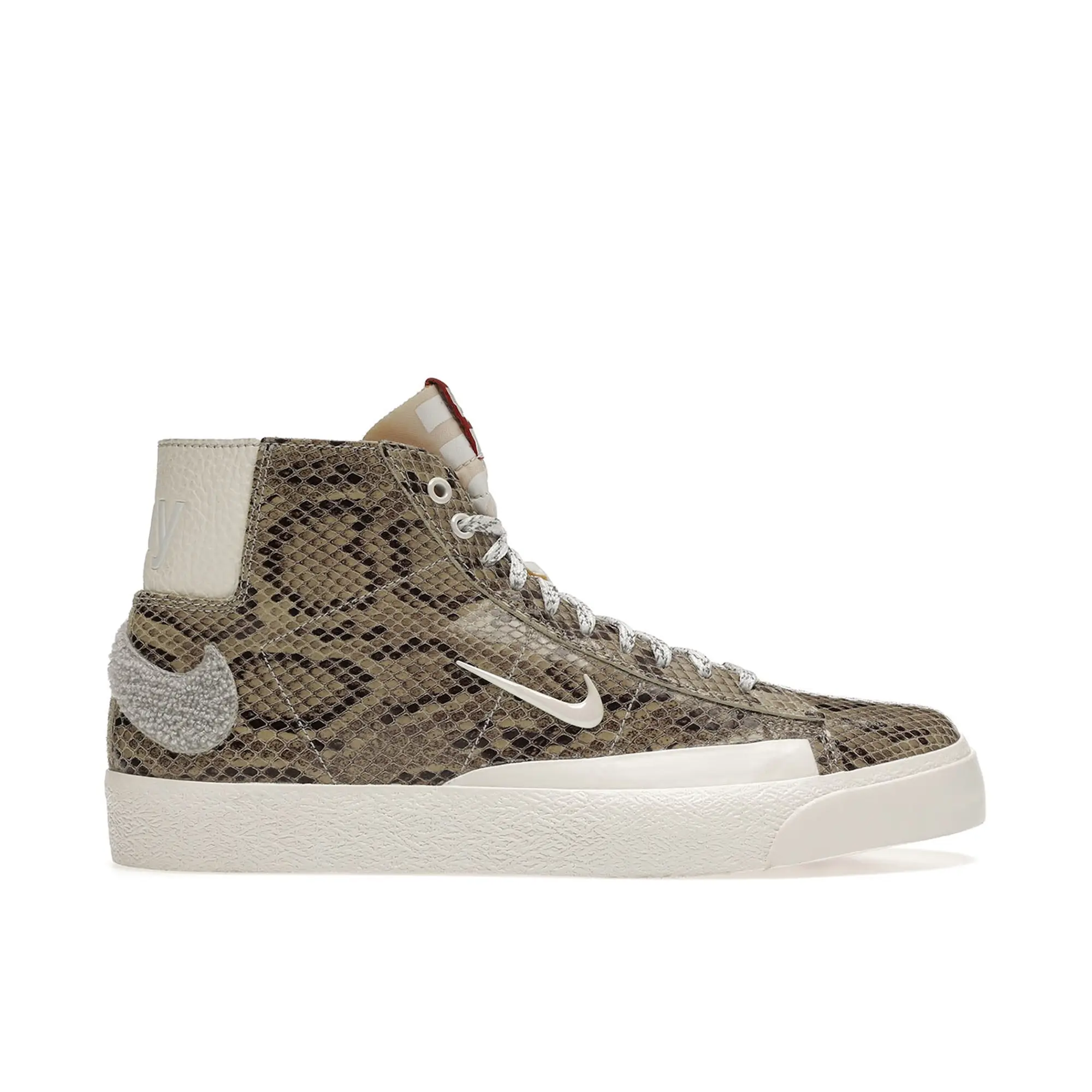 Nike Soulland x Nike SB Blazer Mid FRI.day 03