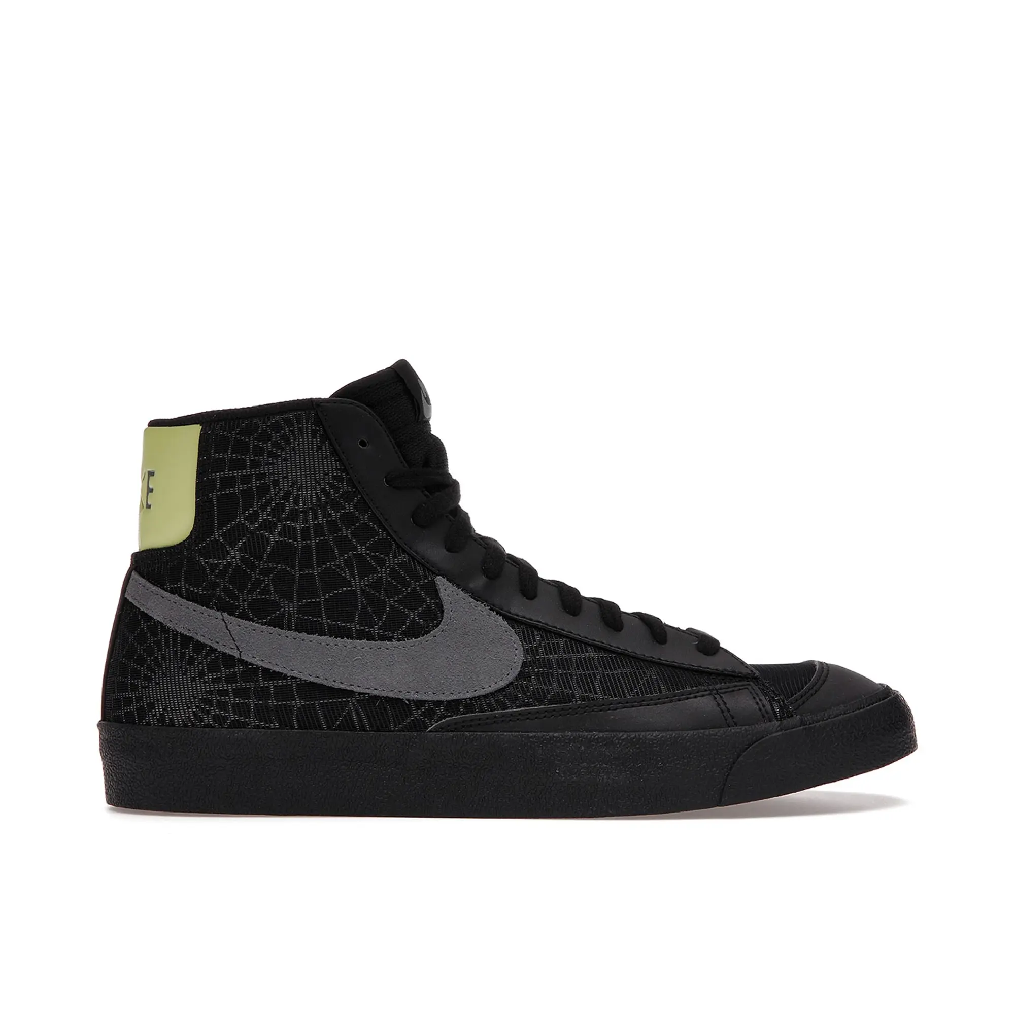 Nike Nike Blazer Mid 77 Spider Web Halloween 2020