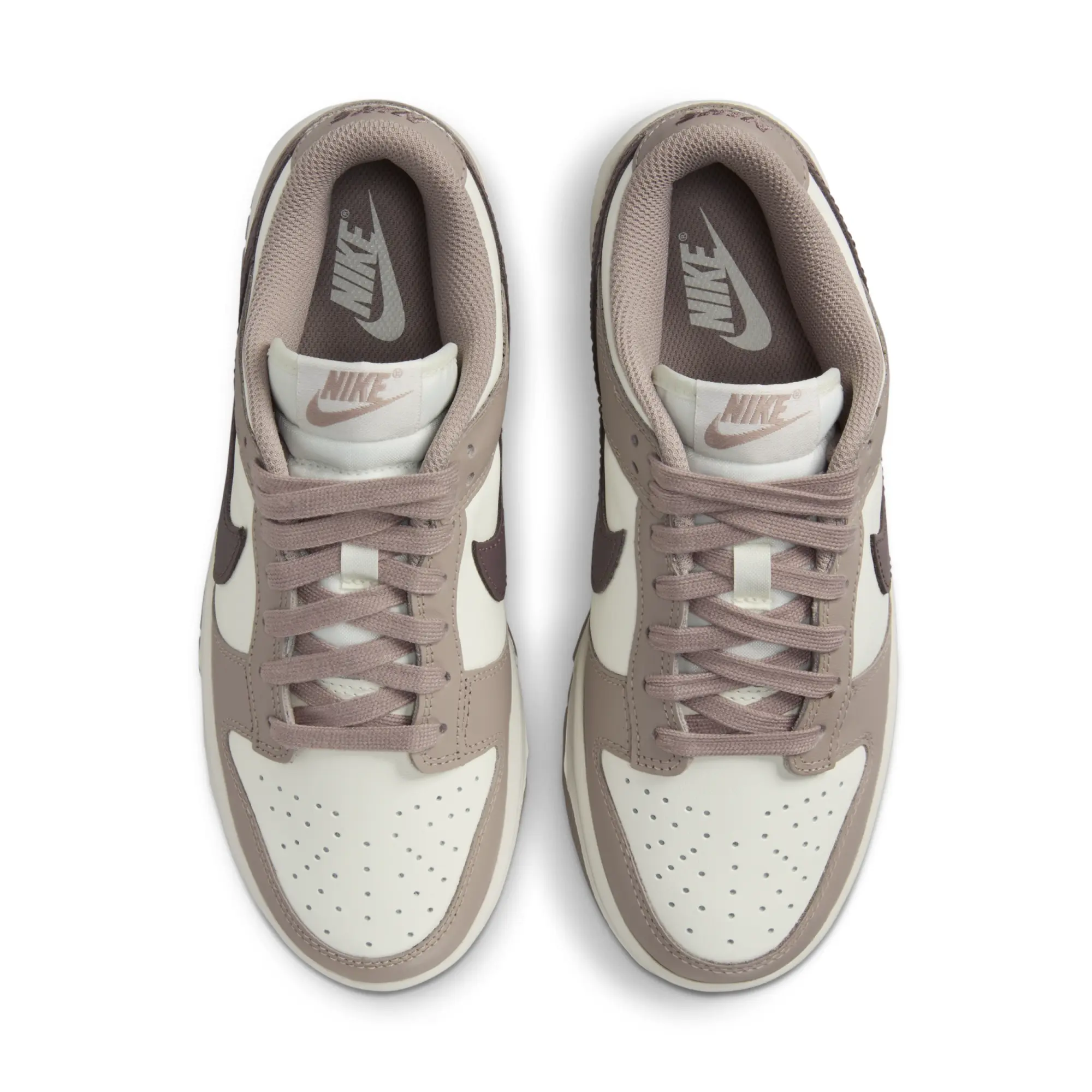 Nike WMNS DUNK LOW