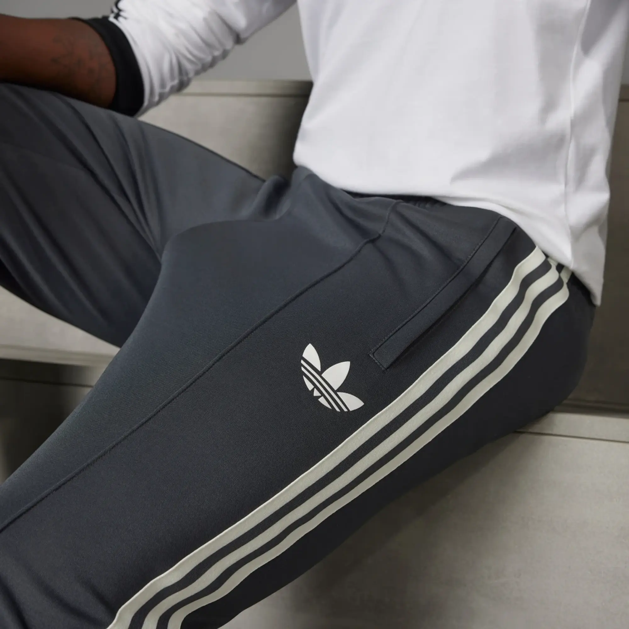 Pantalon adidas original deals