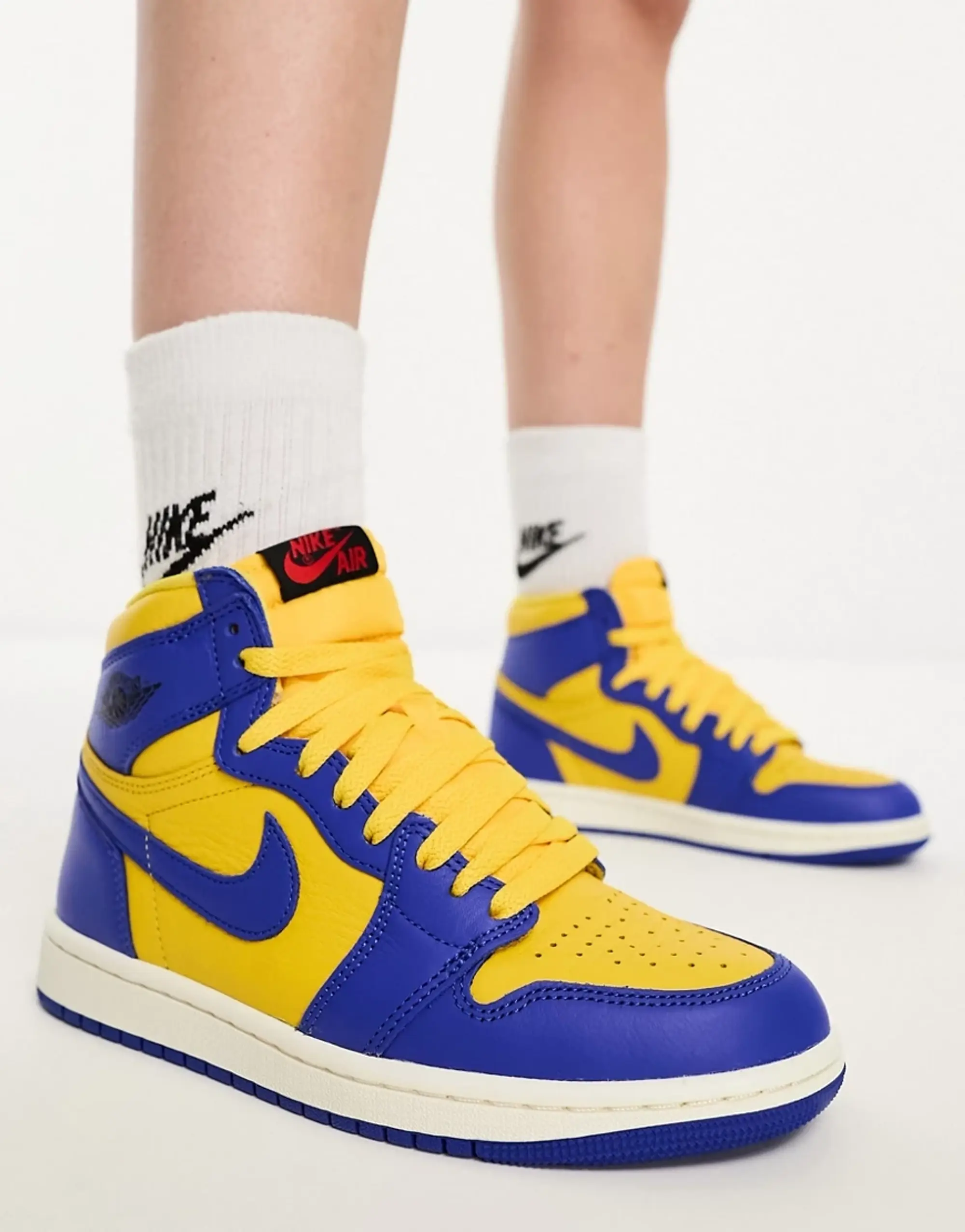 Nike Jordan Nike Womens Air Jordan 1 Retro Hi Og Trainers Yellow FD2596 700 FOOTY.COM