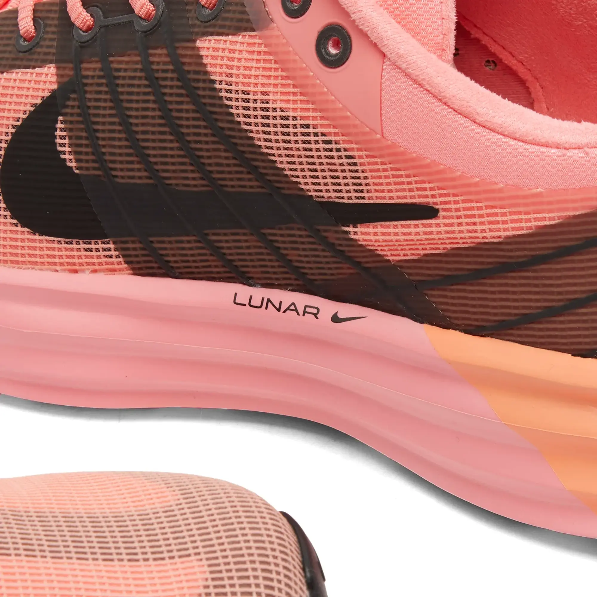 Nike Lunar Roam Sneaker - Pink Gaze /Black-Crimson Bliss