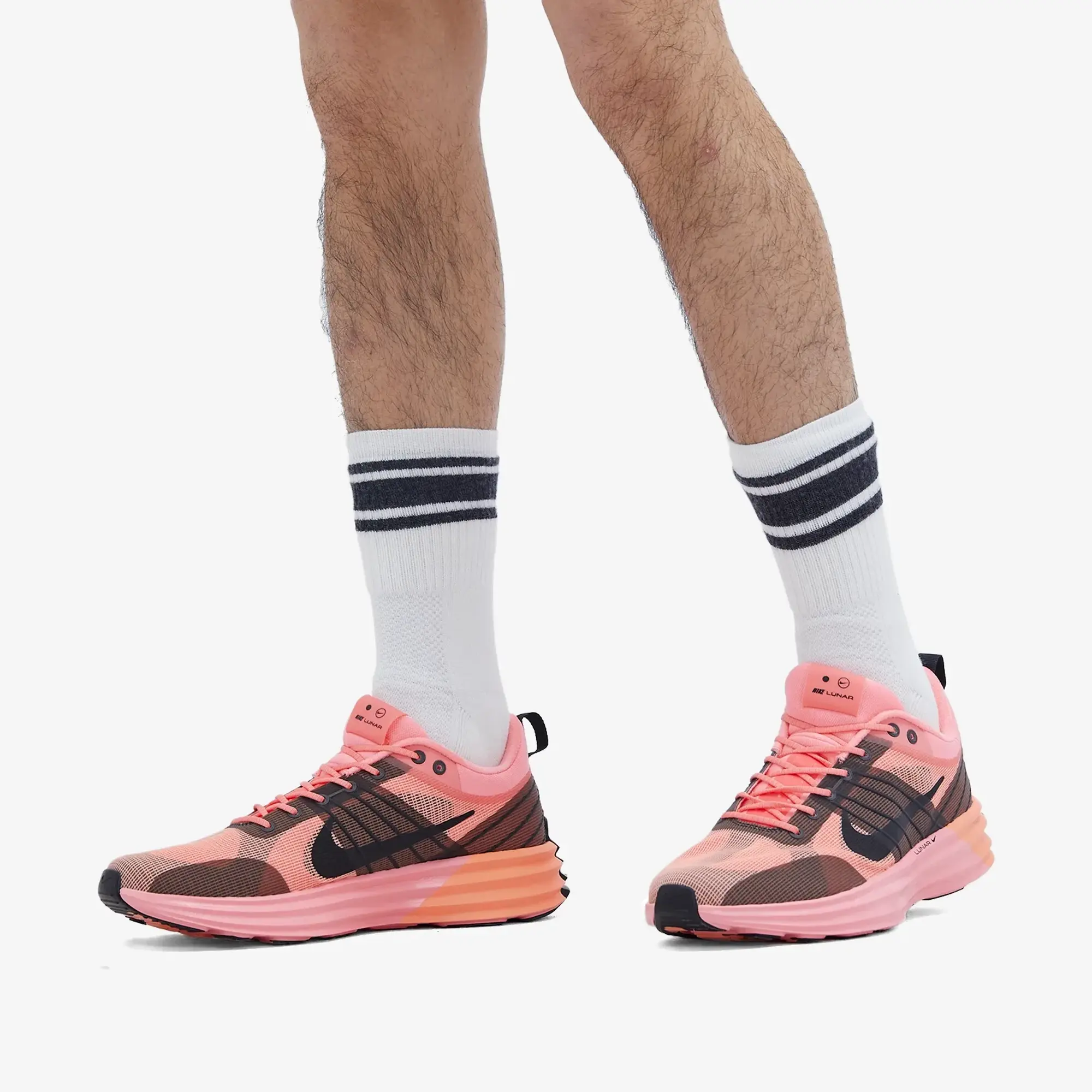 Nike Lunar Roam Sneaker - Pink Gaze /Black-Crimson Bliss