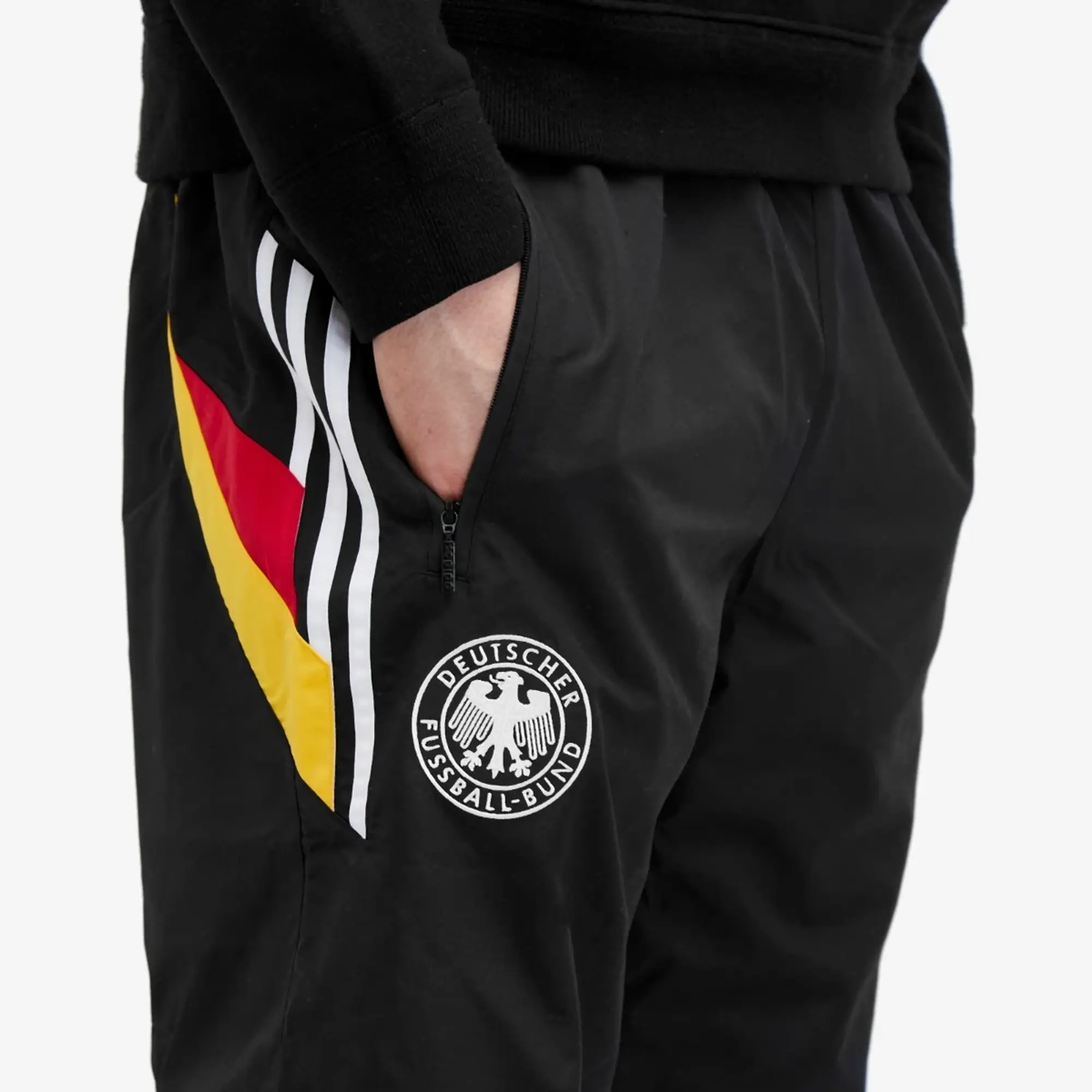 Adidas Originals Germany 1996 Joggers In Black/White