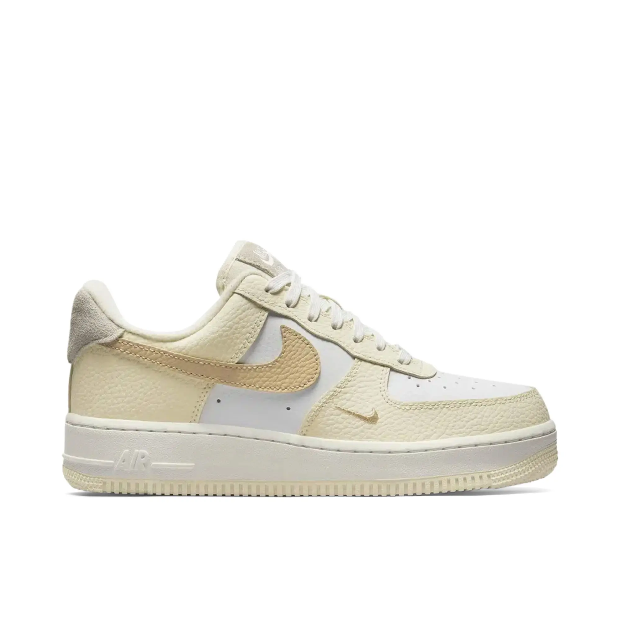 Nike Sportswear Womens Air Force 1 Low 07 DX8953 100 FOOTY.COM