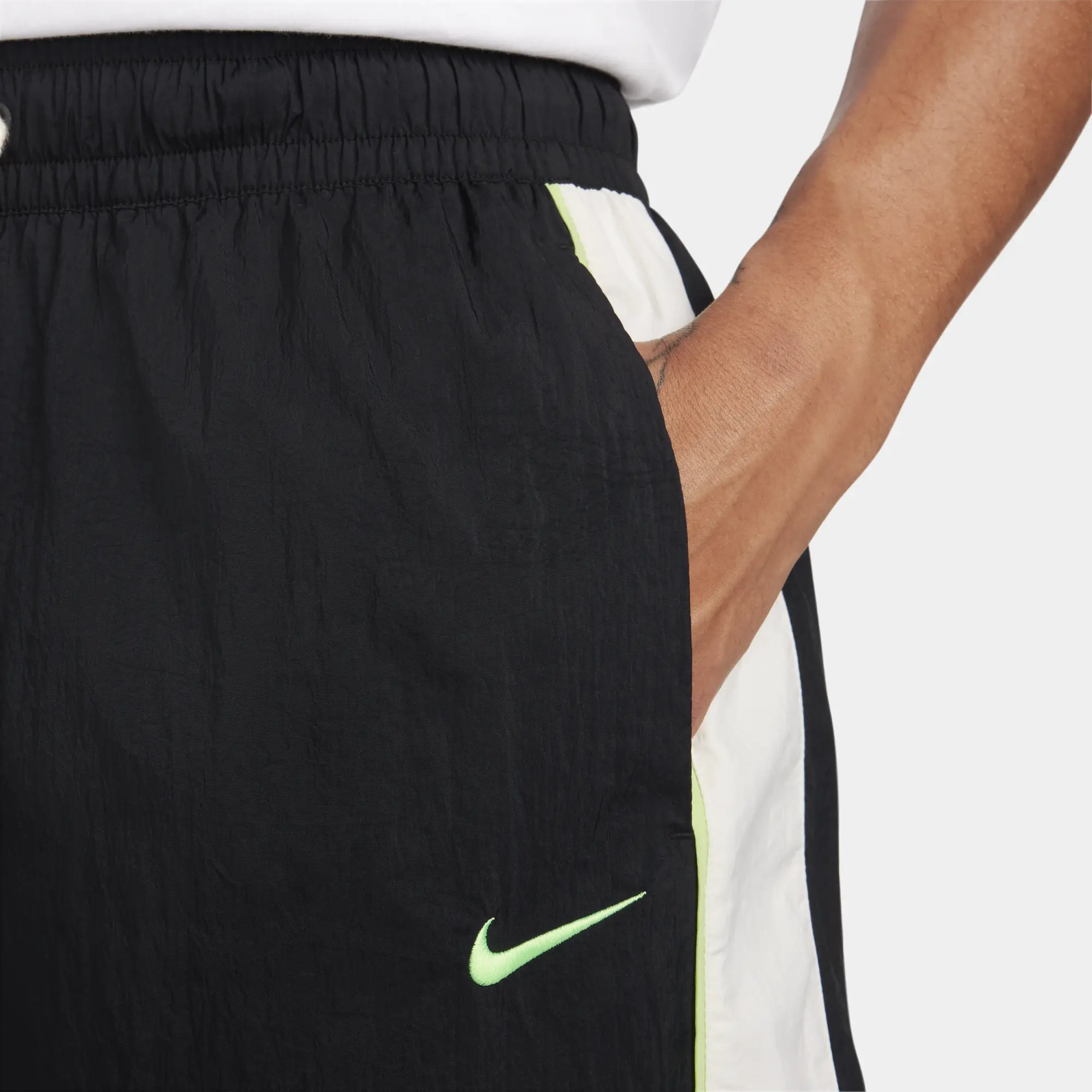 Nike Basketball Woven Joggers With Side Popper Detail-Black