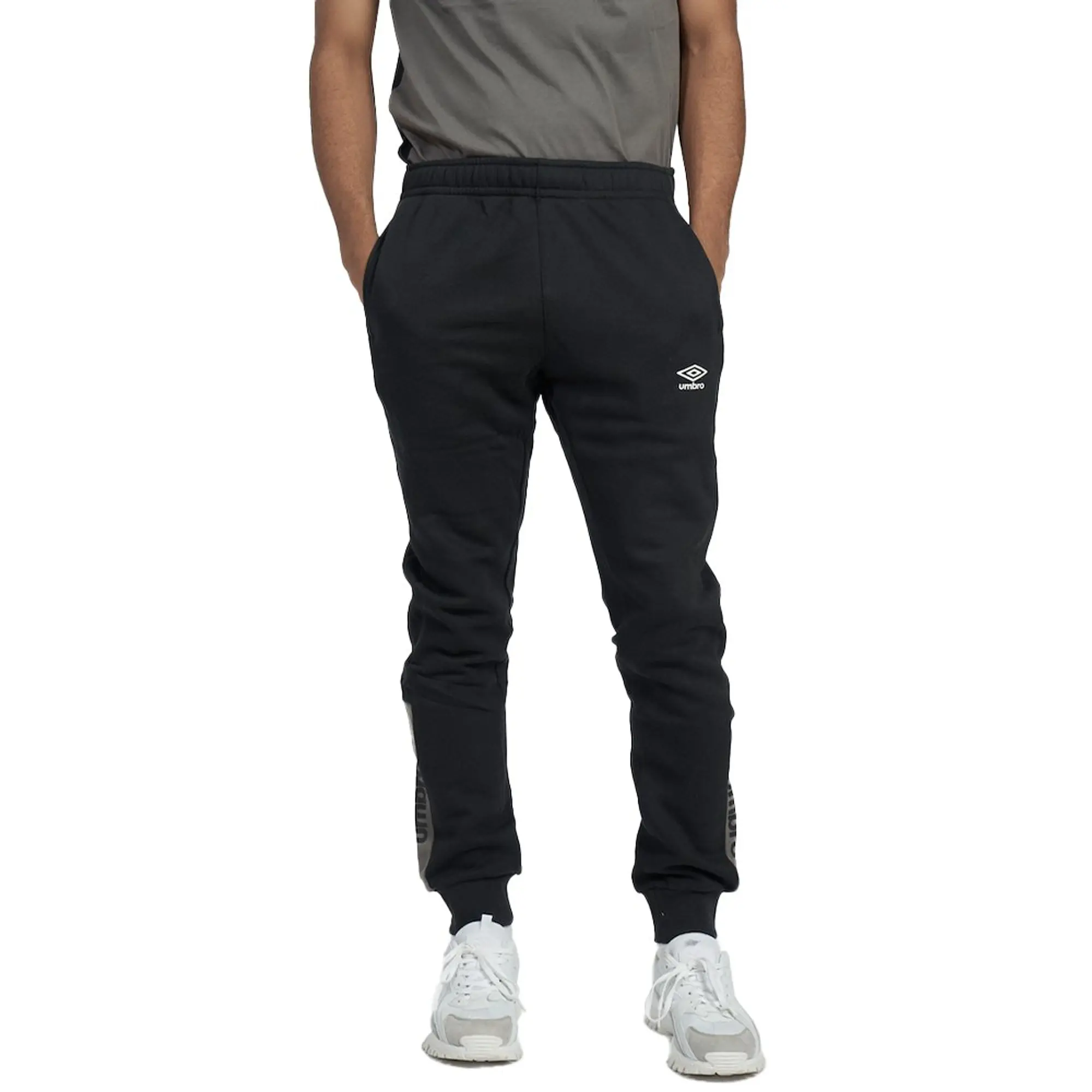 Umbro Sportswear Sweat Pants  - Black