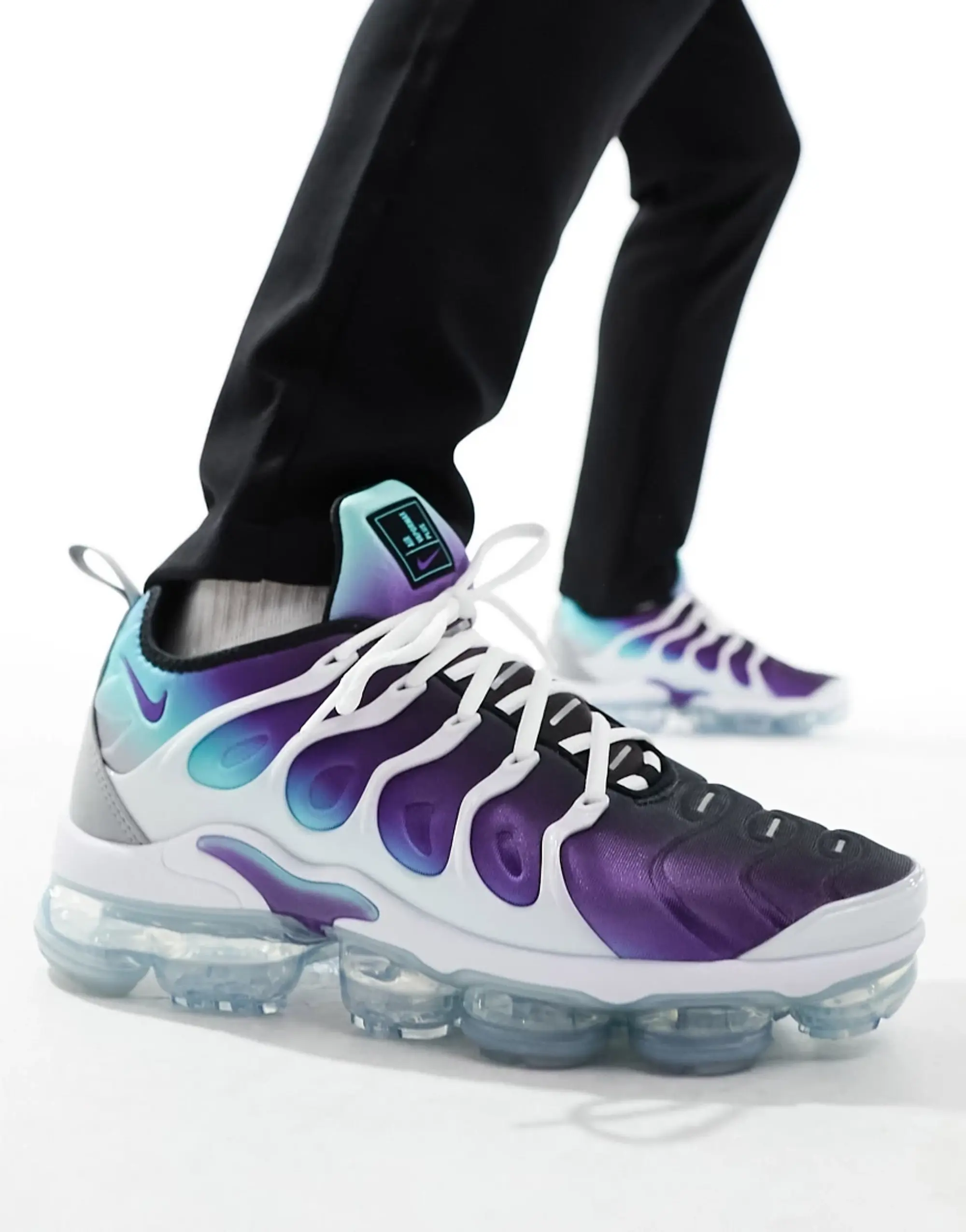 Nike vapormax plus violet hotsell