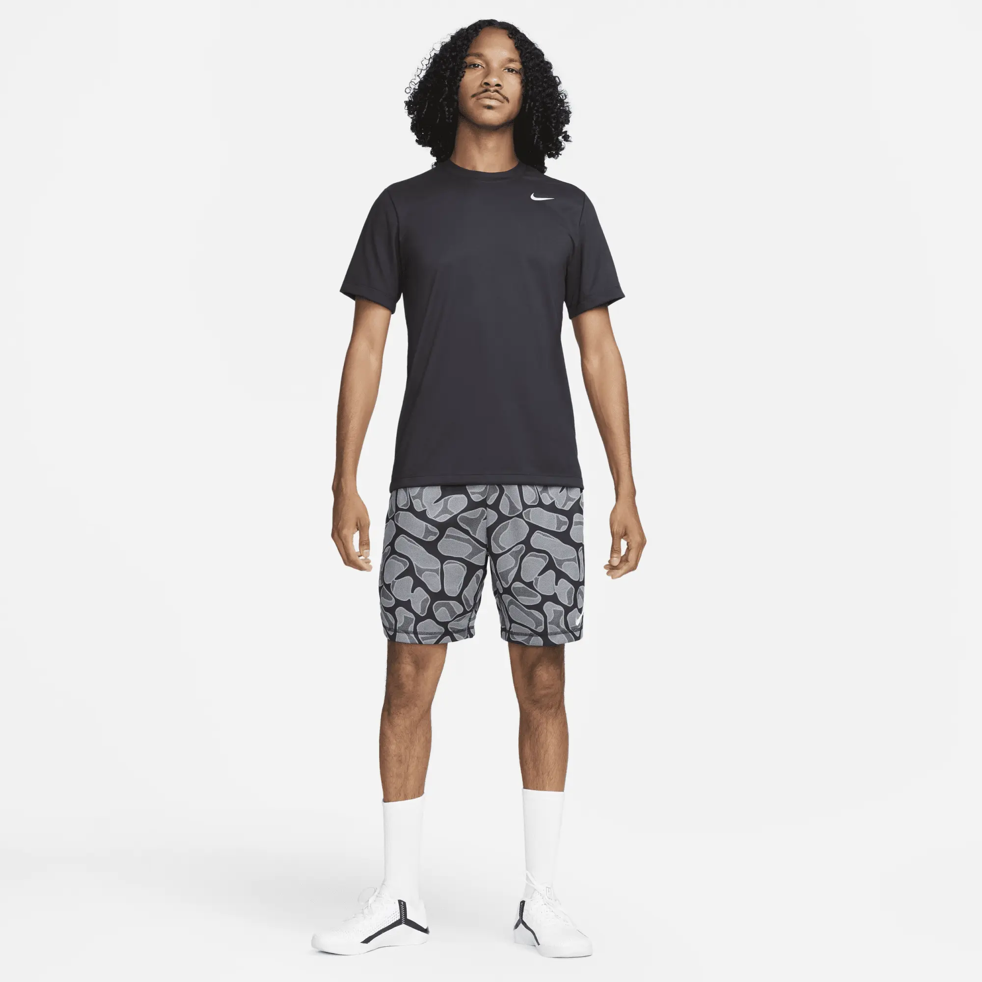 Nike Dri-FIT Legend Men's Fitness T-Shirt - Black - Polyester