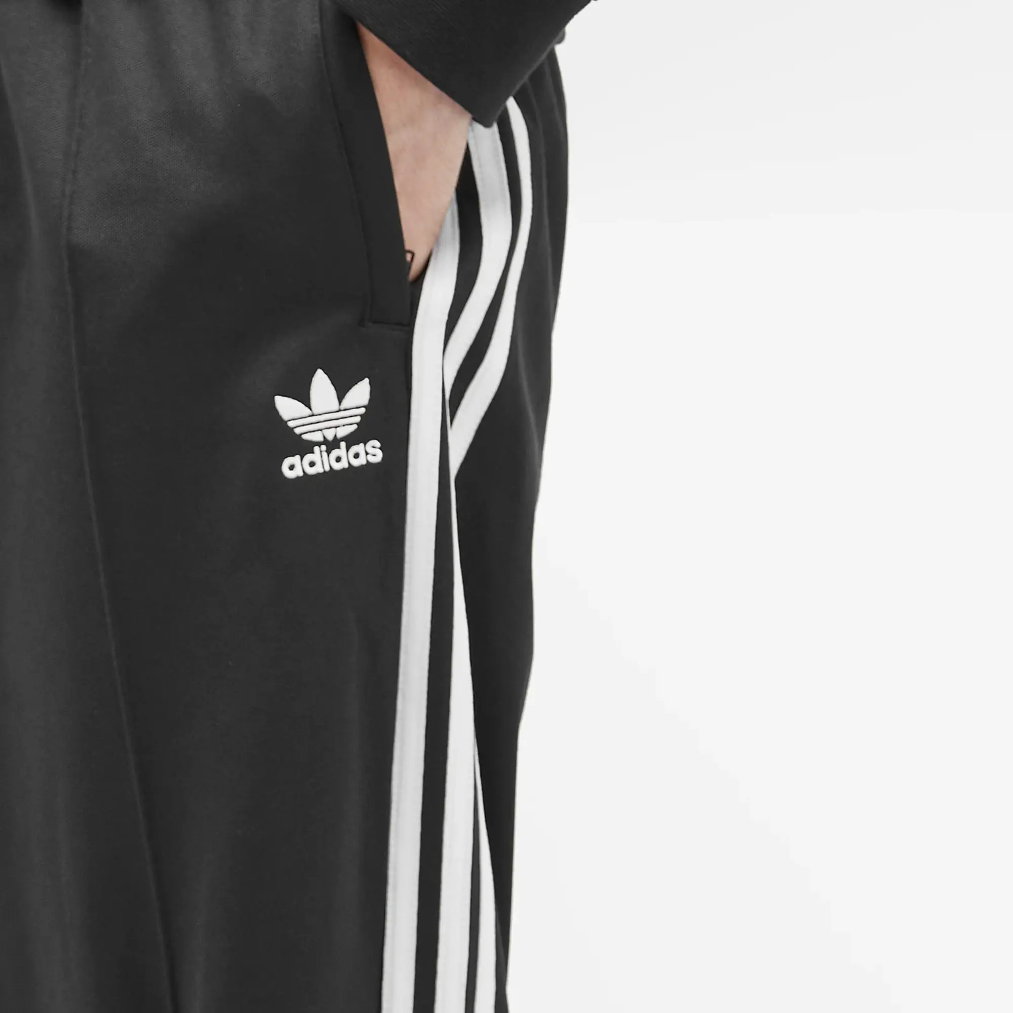 adidas Originals Pants Adidas Firebird Adicolor Baggy Fit Trackpant Black M