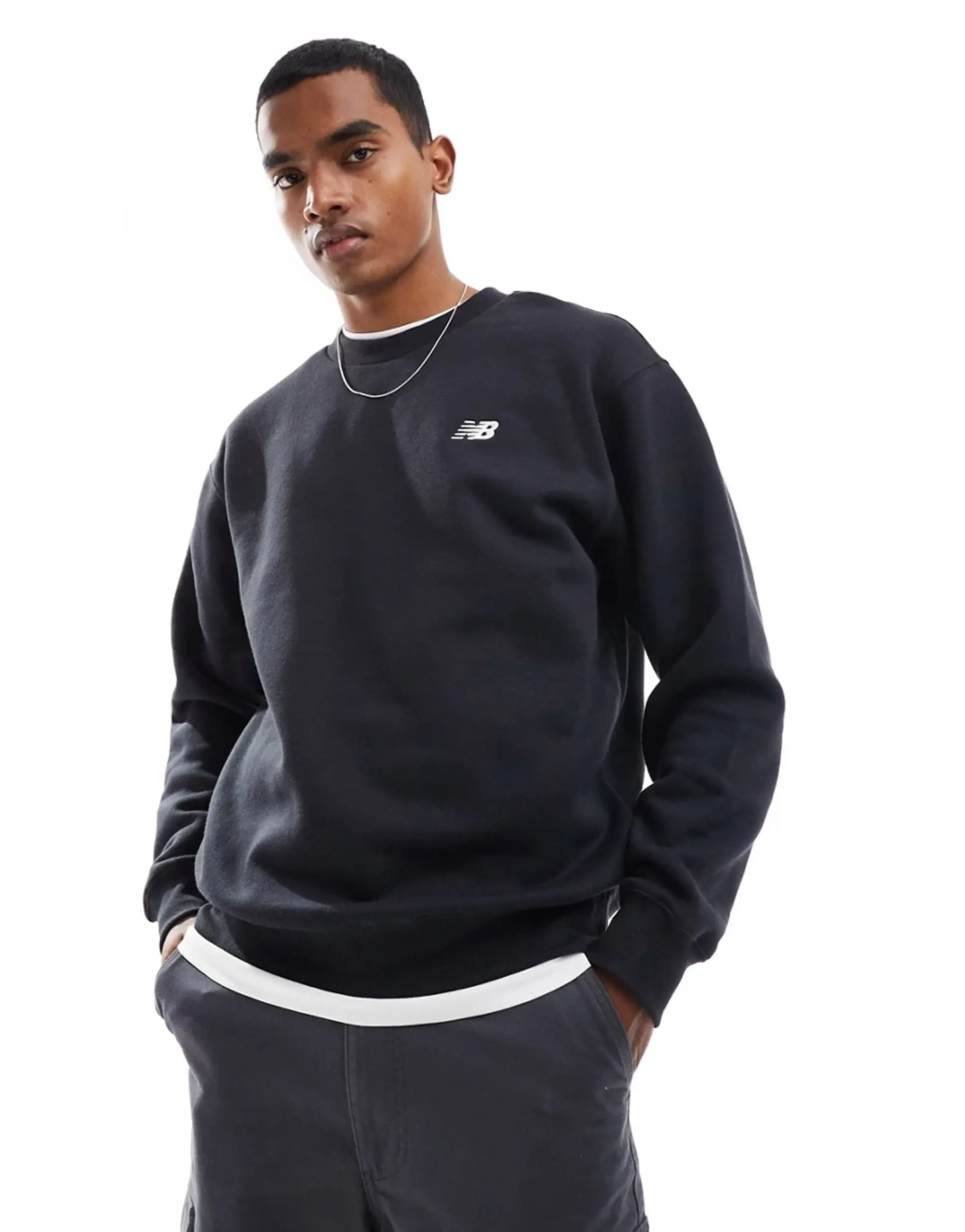 New Balance  Sport Essentials Fleece Crew  men's Sweatshirt in Grey