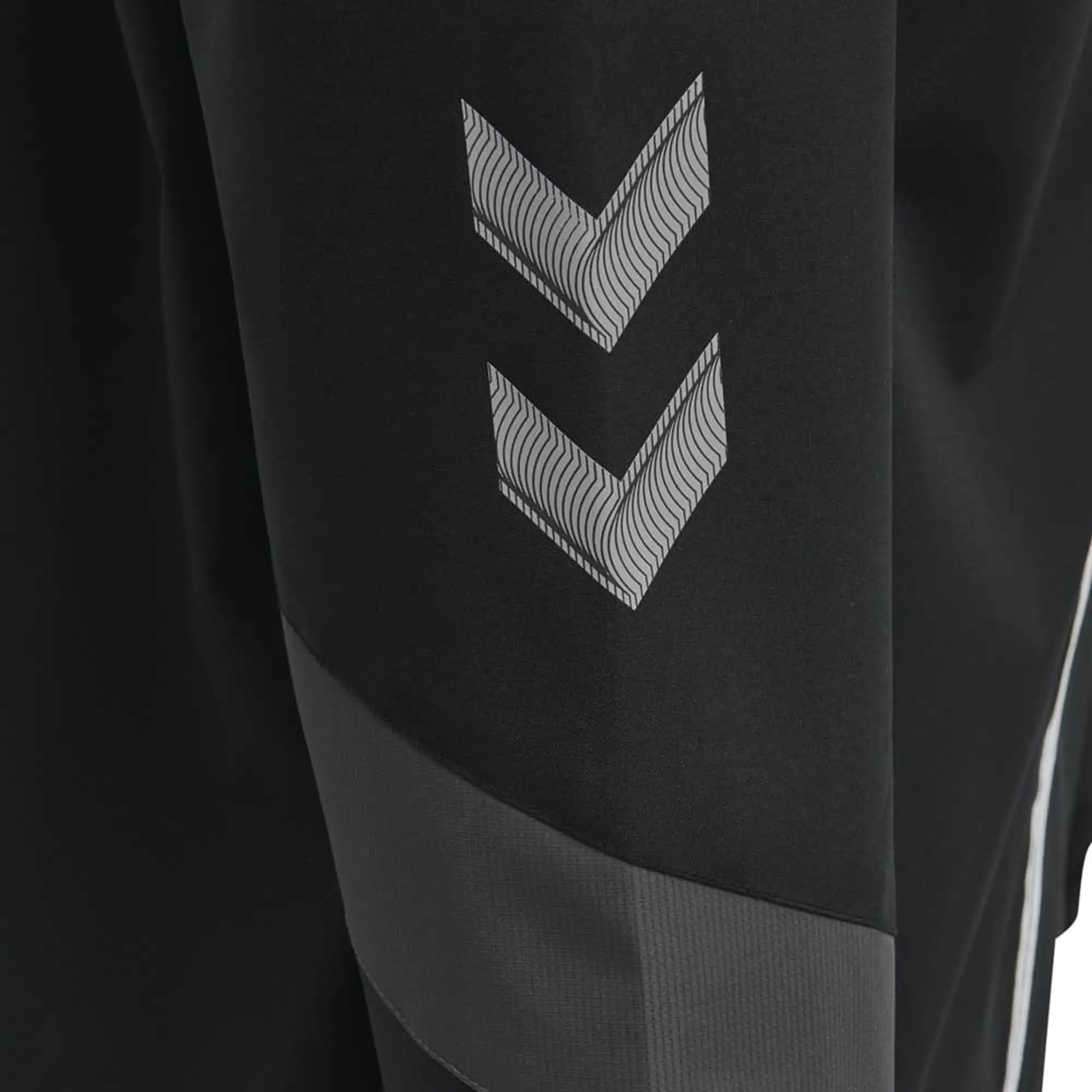 Hummel Lead Training Jacket  - Black