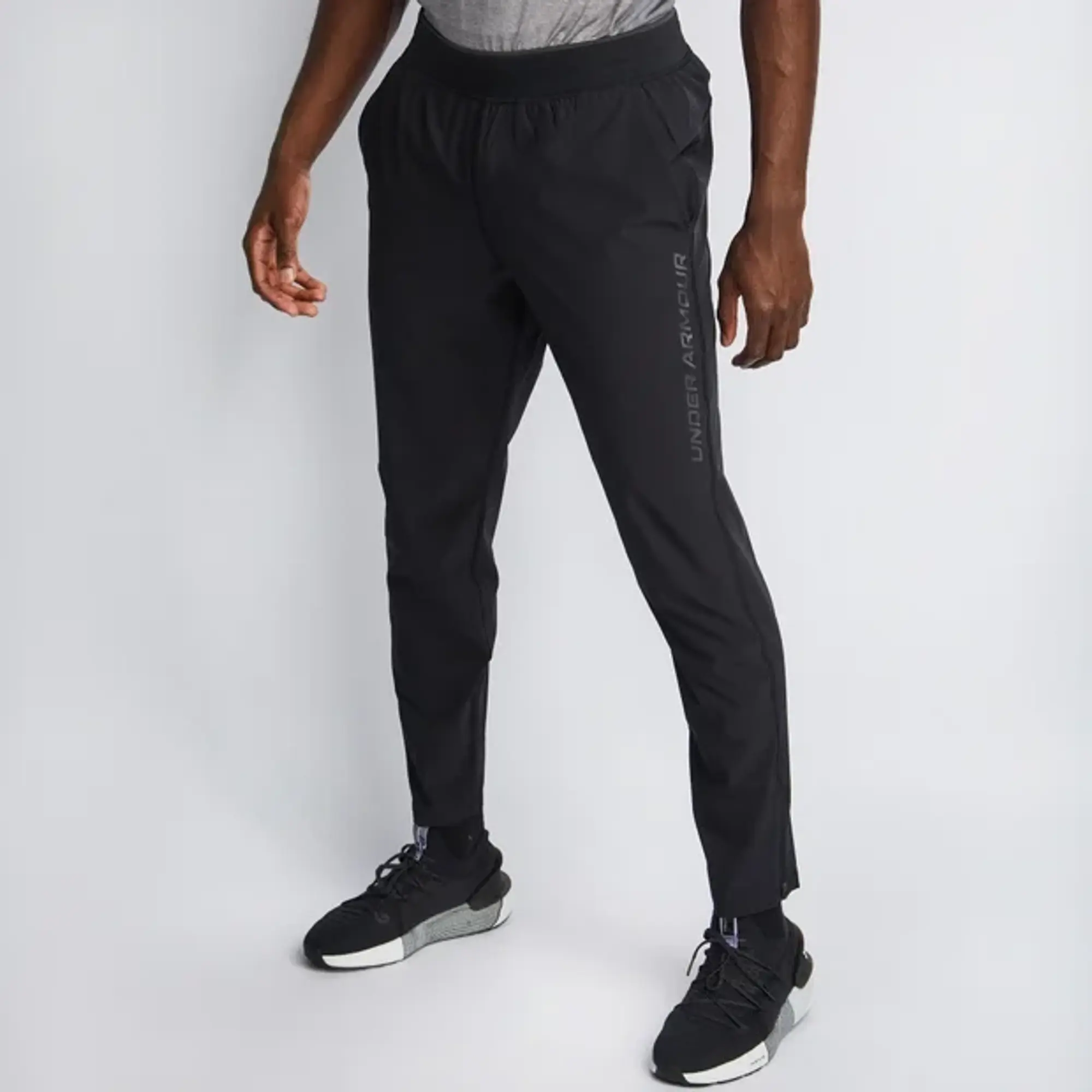 Under Armour Launch Pant - Black - Size S - Black