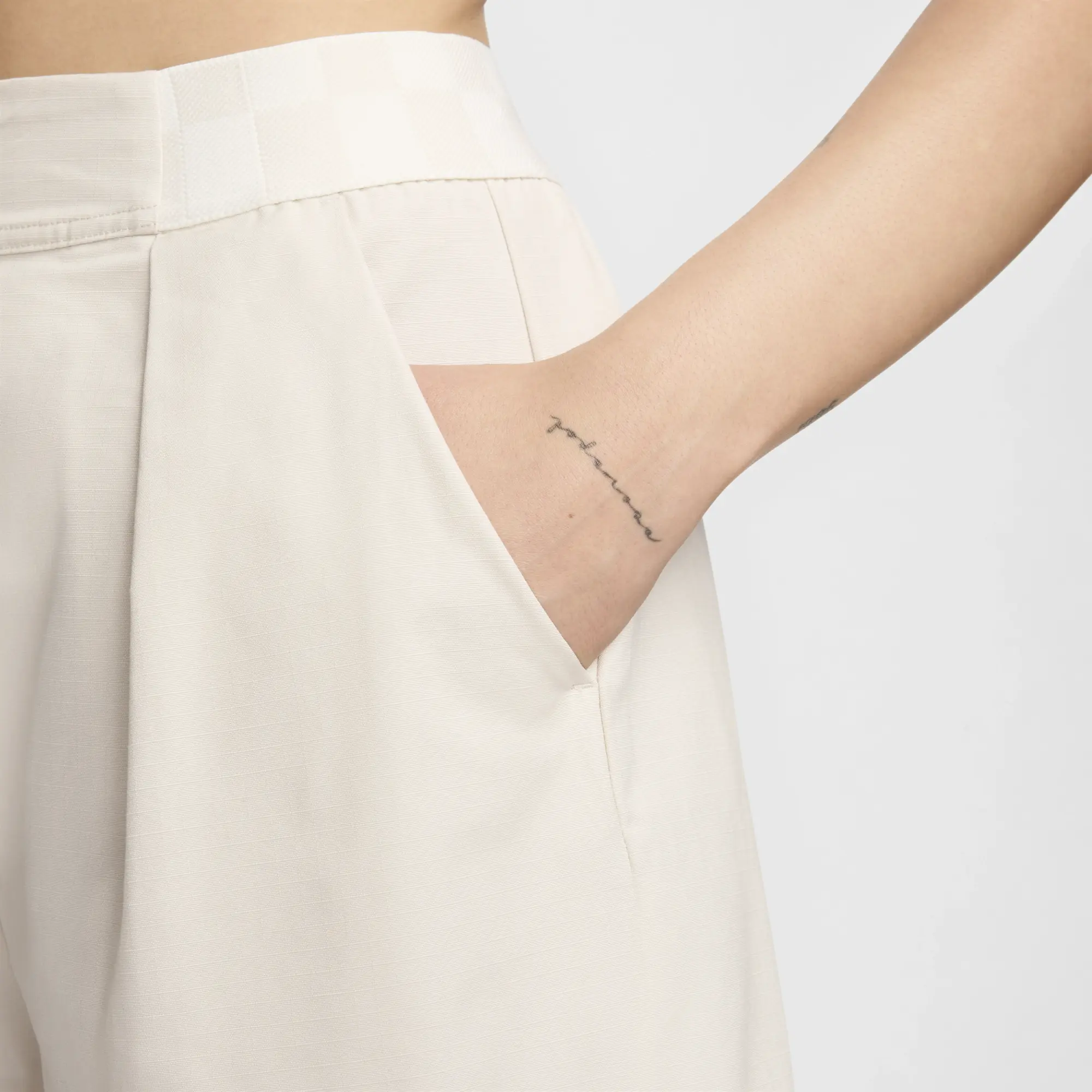 Nike 3'' Trouser Short In Cream-White