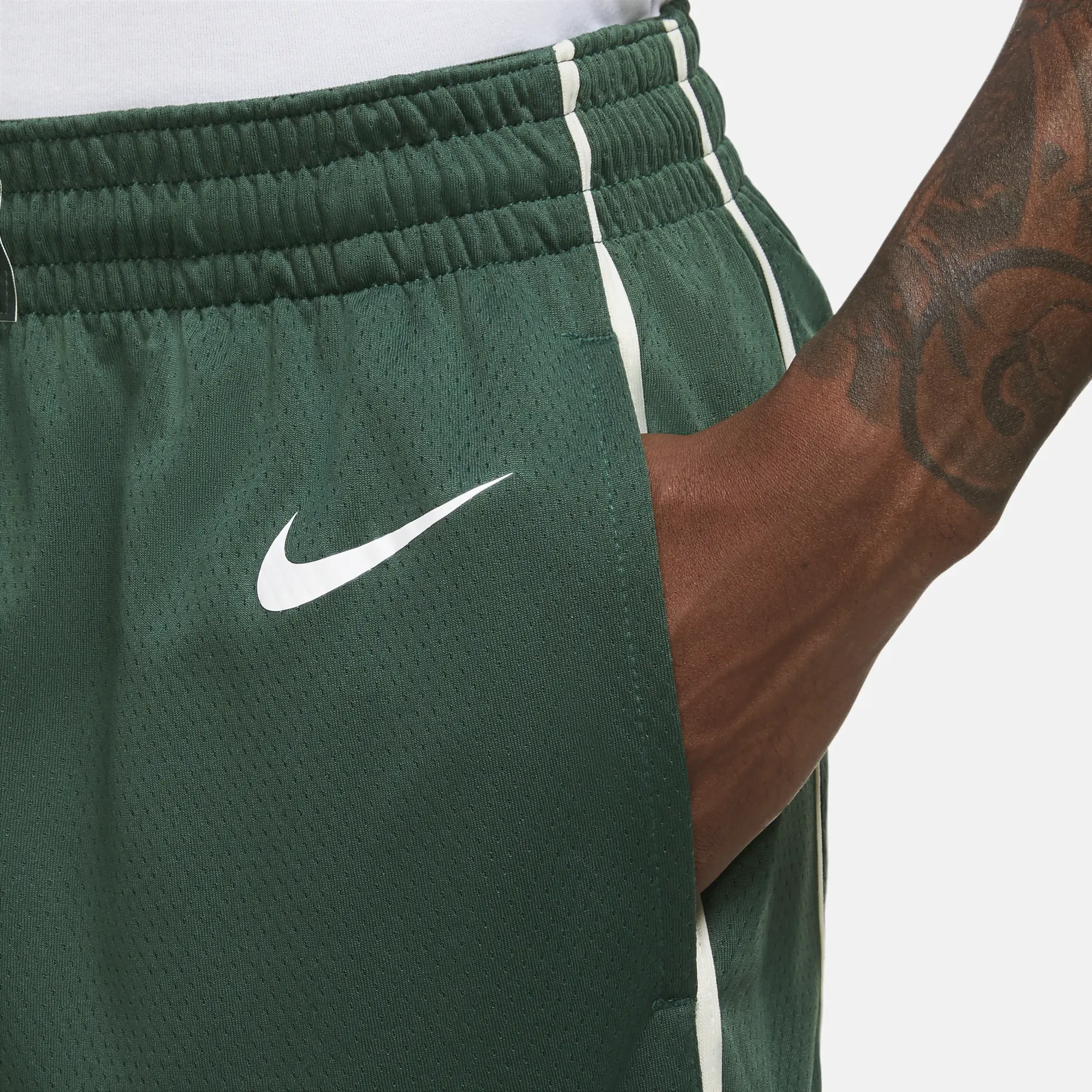 Nike Milwaukee Bucks Men Shorts - Brown