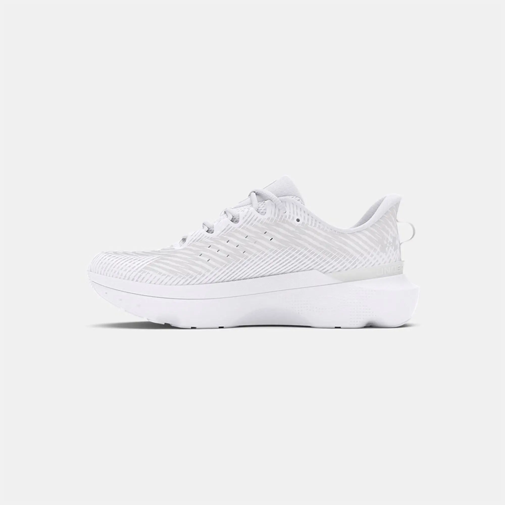 Under Armour Infinite Pro  in White & grey