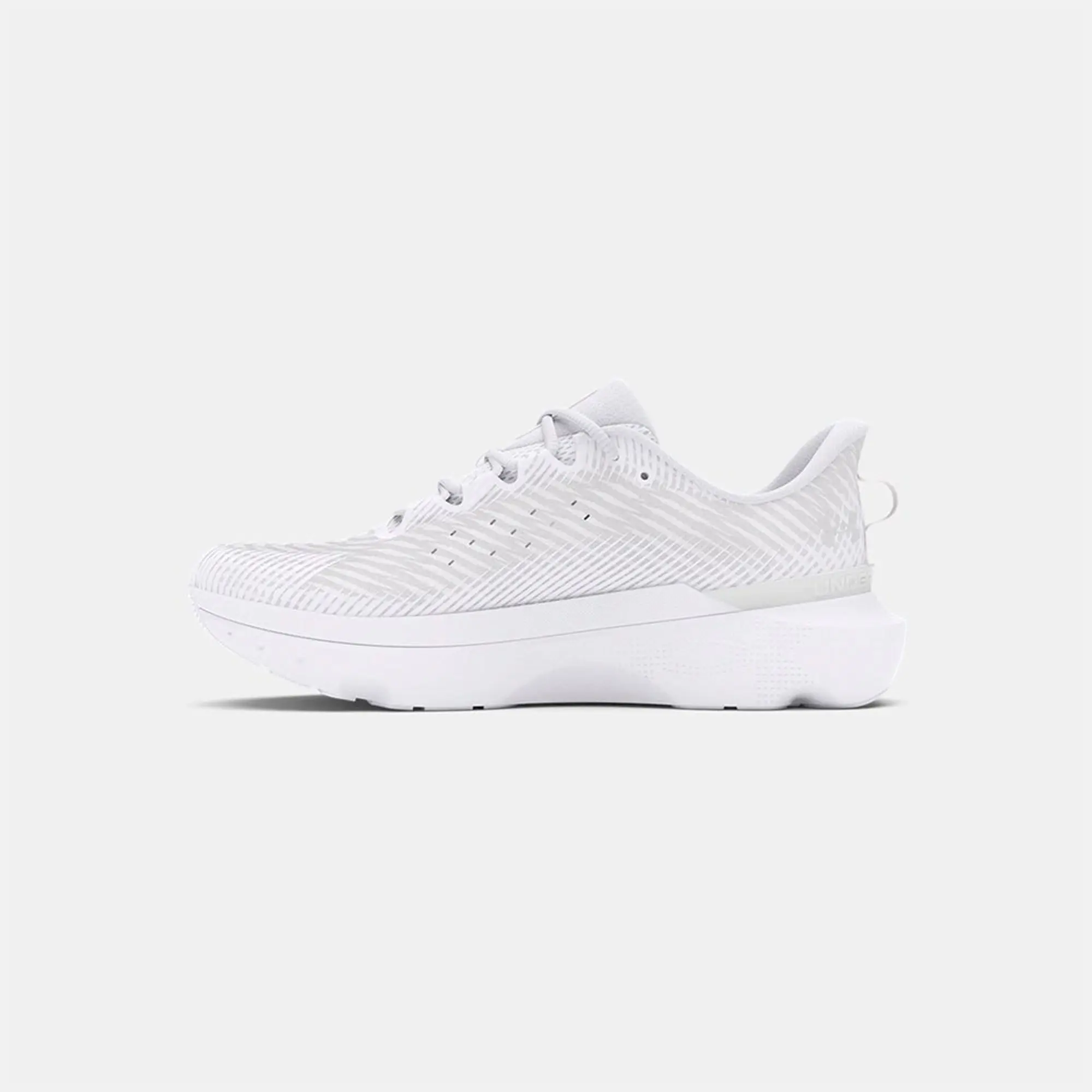 Under Armour Infinite Pro  in White & grey