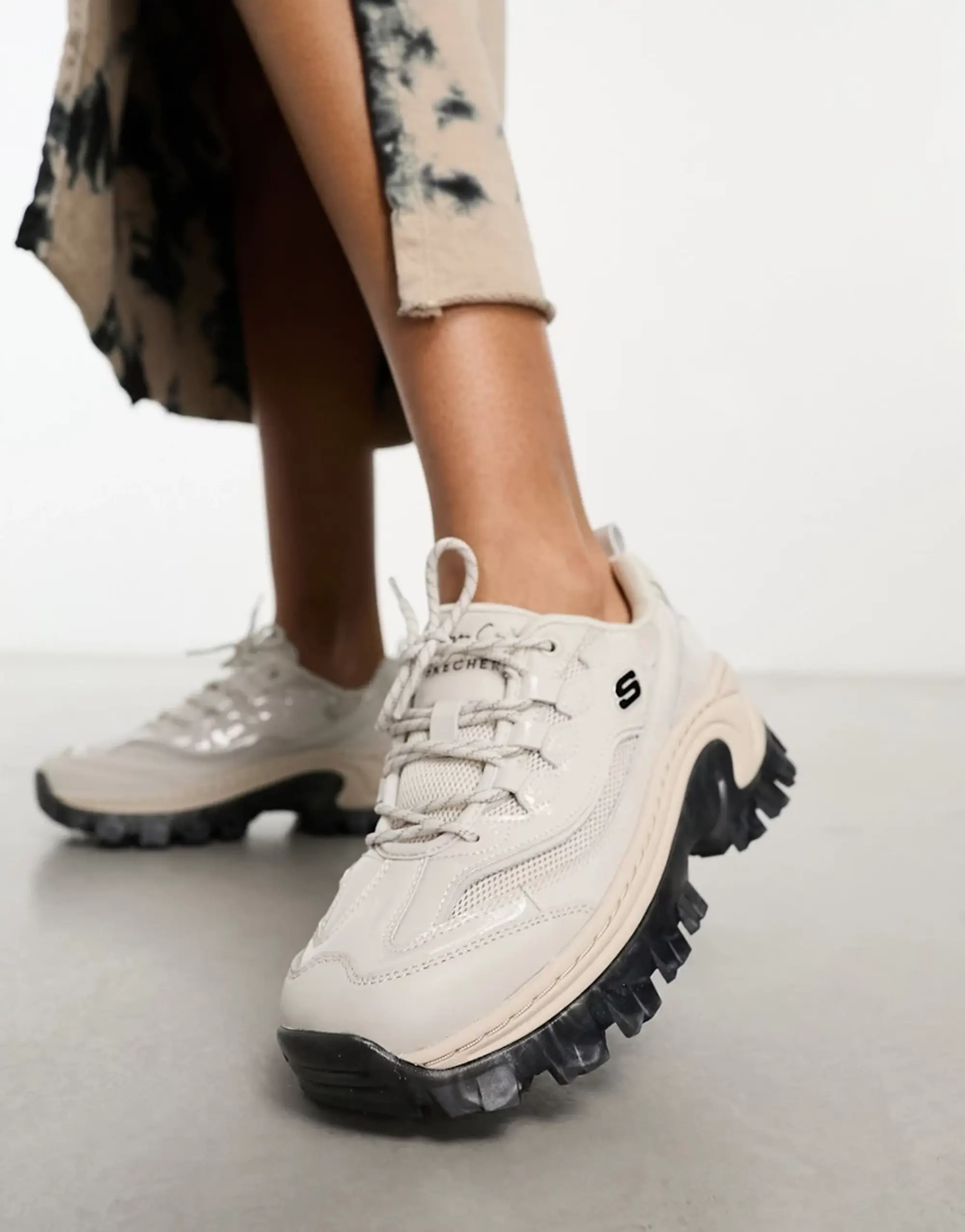 Skechers X Doja Cat Hi Ryze Chunky Trainers In Beige Neutral 177941 OFWT FOOTY.COM