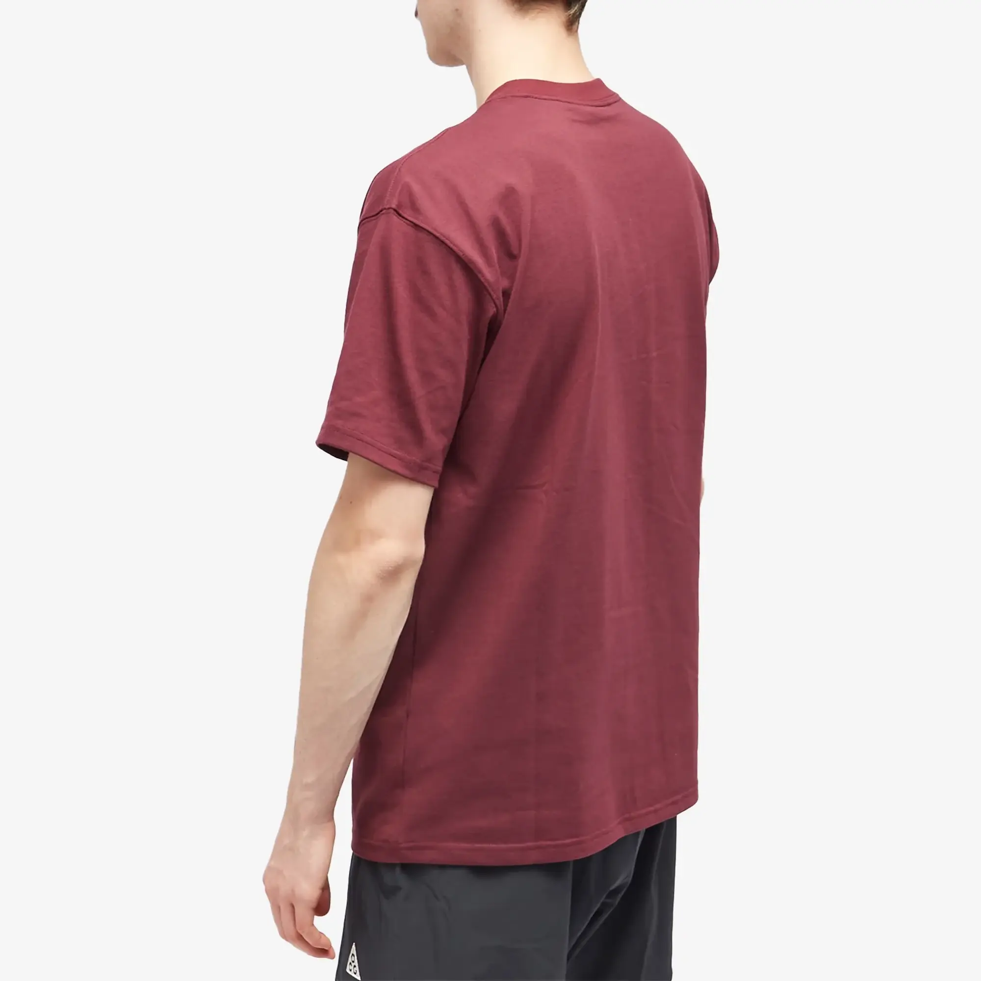 Nike Men's Acg Logo T-Shirt Night Maroon