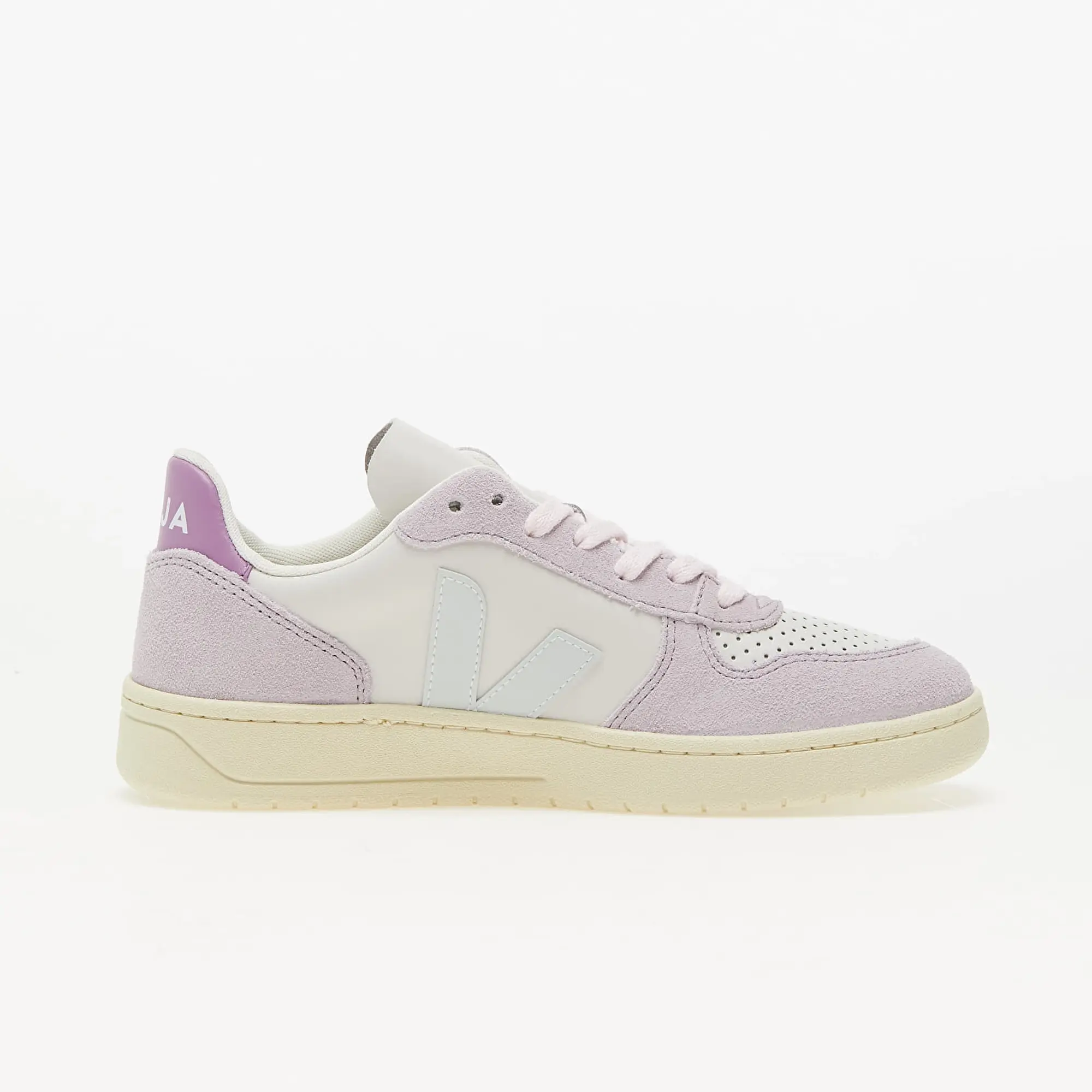 Veja  V-10  women's Shoes (Trainers) in White