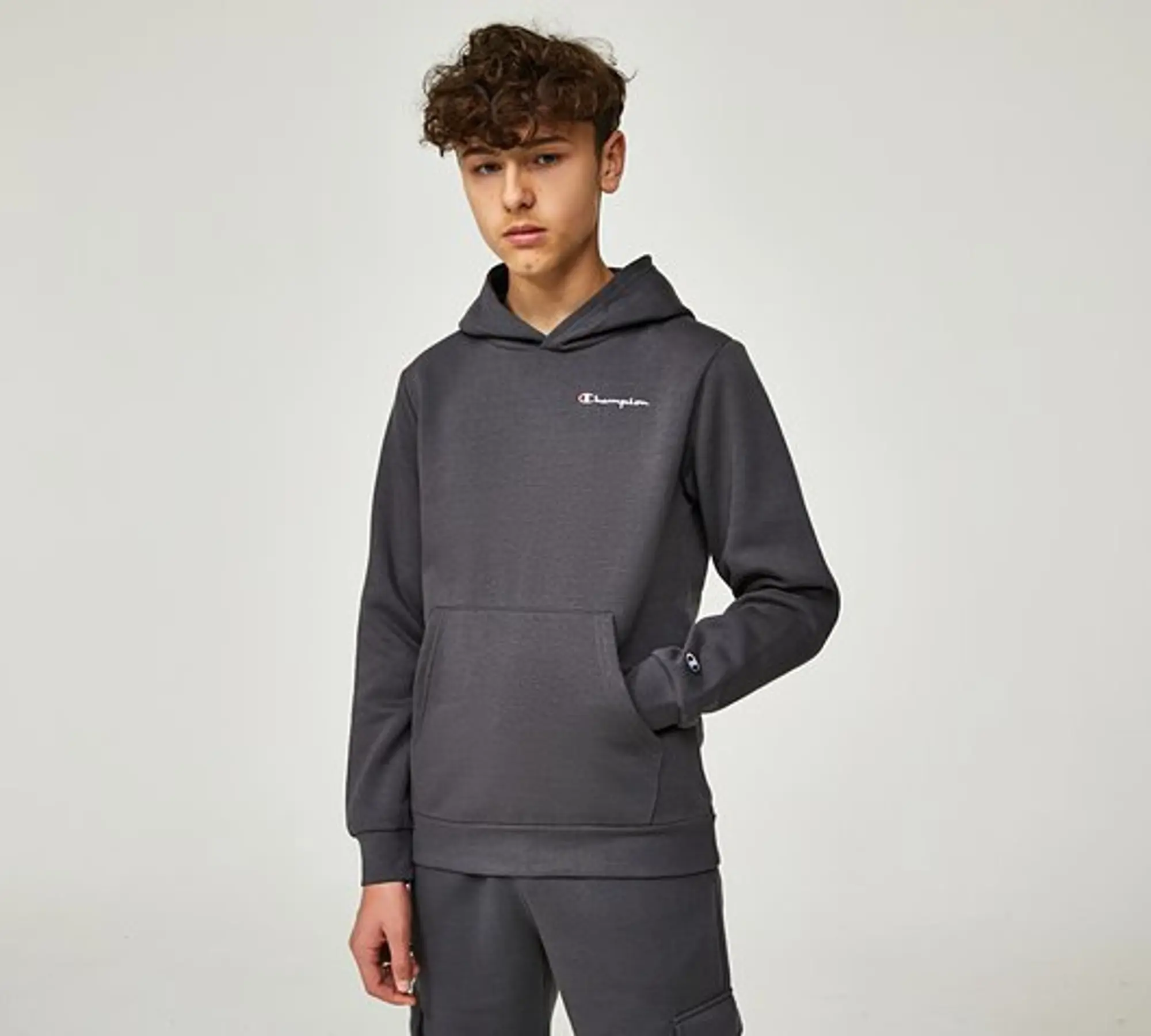 Black champion hoodie junior best sale