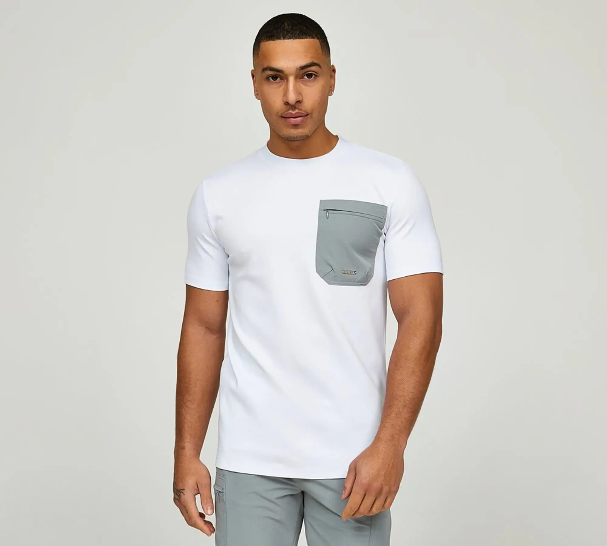 Belier Tech Pocket T-Shirt - White - Size S - White