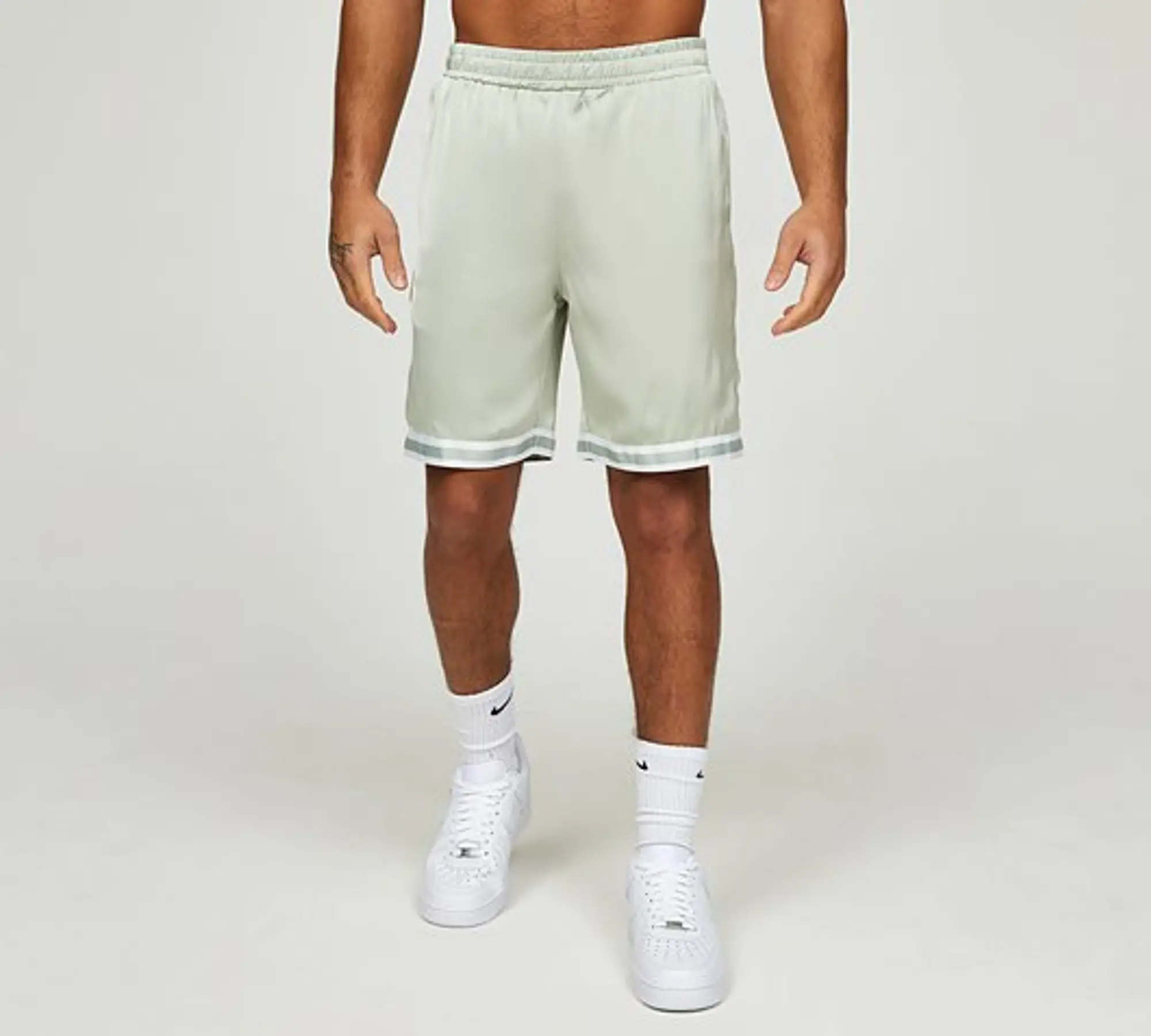 Belier Resort Contrast Short - Stone - Size M - Stone