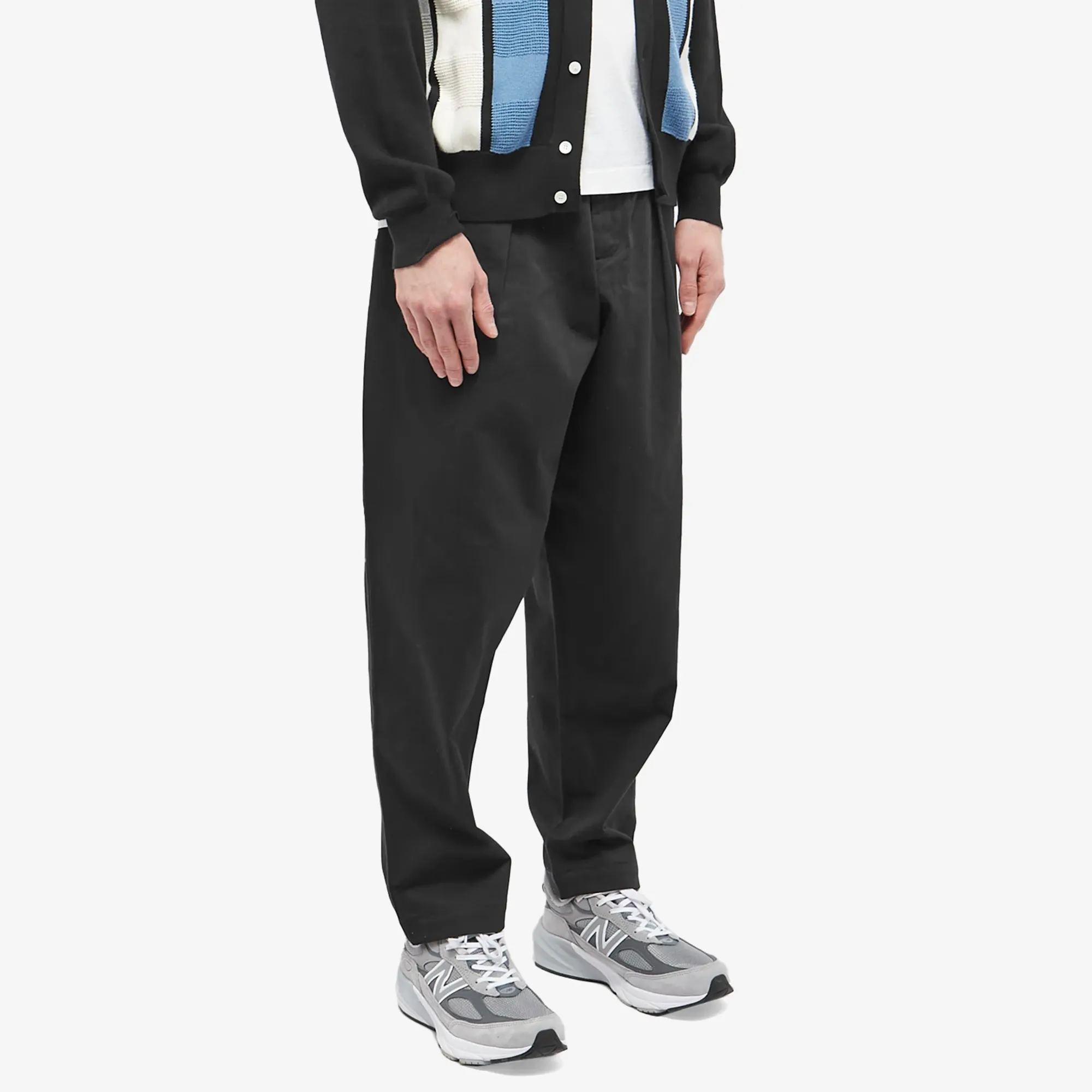 Universal Works Men's Twill Pleated Track Pant Black | 00134-BLK