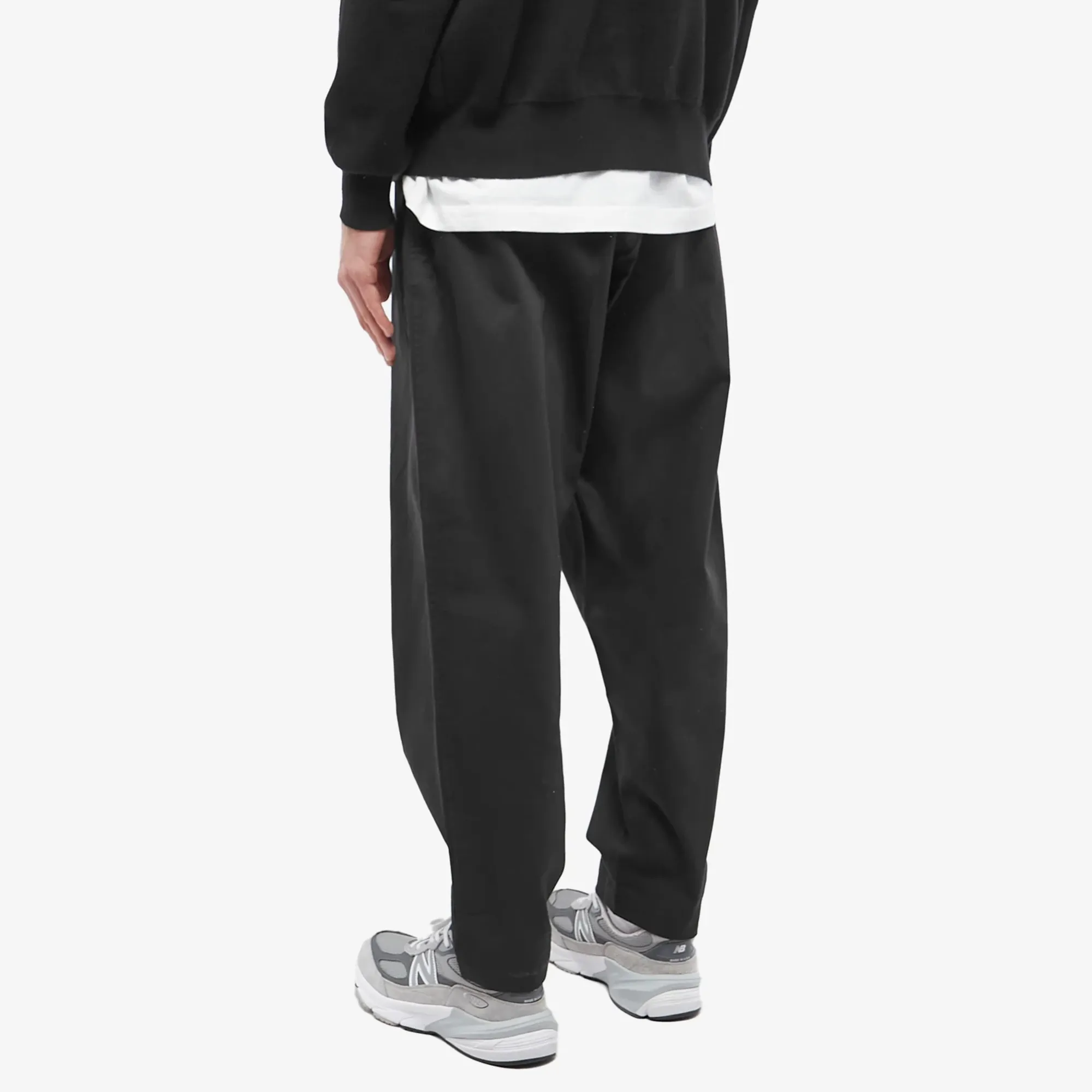 Universal Works Men's Twill Pleated Track Pant Black | 00134-BLK