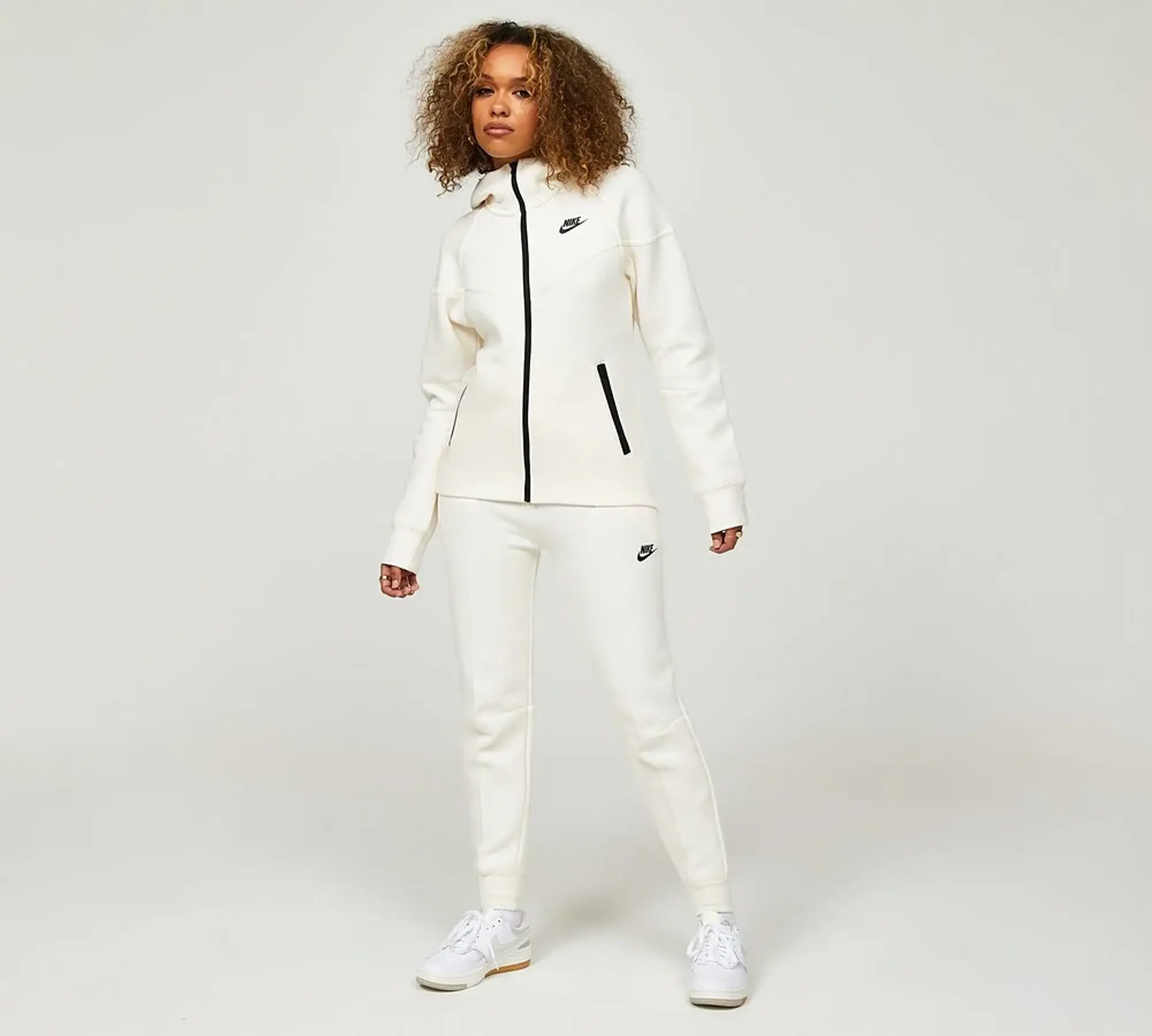 Nike Womens Tech Fleece Mid-Rise Pant - White - Size S - White