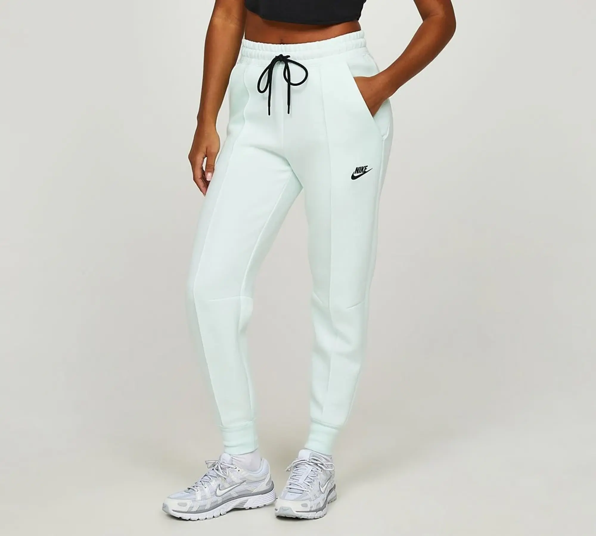 Nike Womens Tech Fleece Mid-Rise Pant - Green - Size S - Green