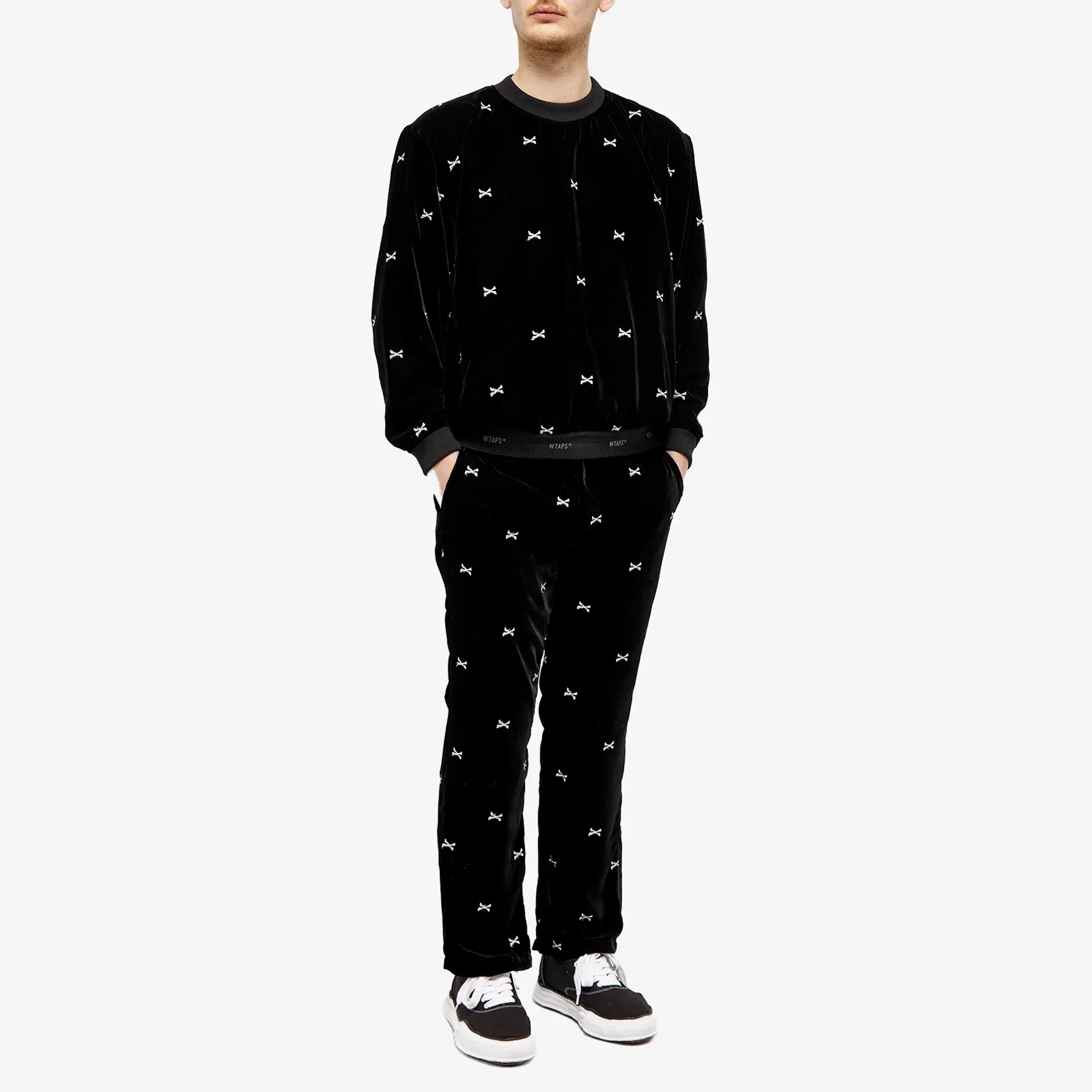 WTAPS Men's 12 Bones Crew Sweat Black