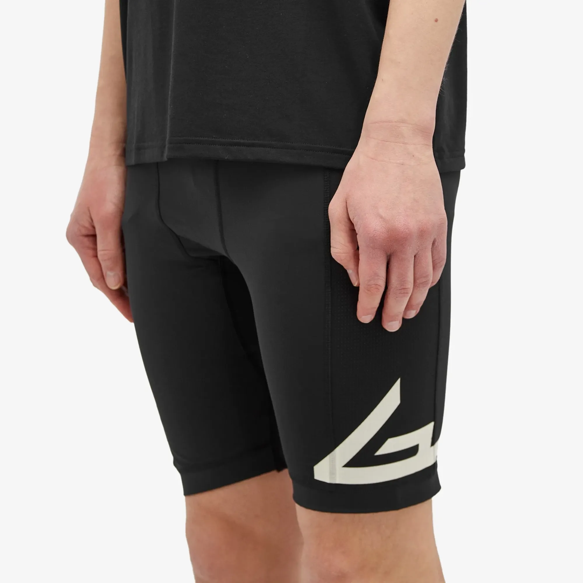 Represent Men's 247 Cargo Half Tight Jet Black | 247M723-1 | FOOTY.COM