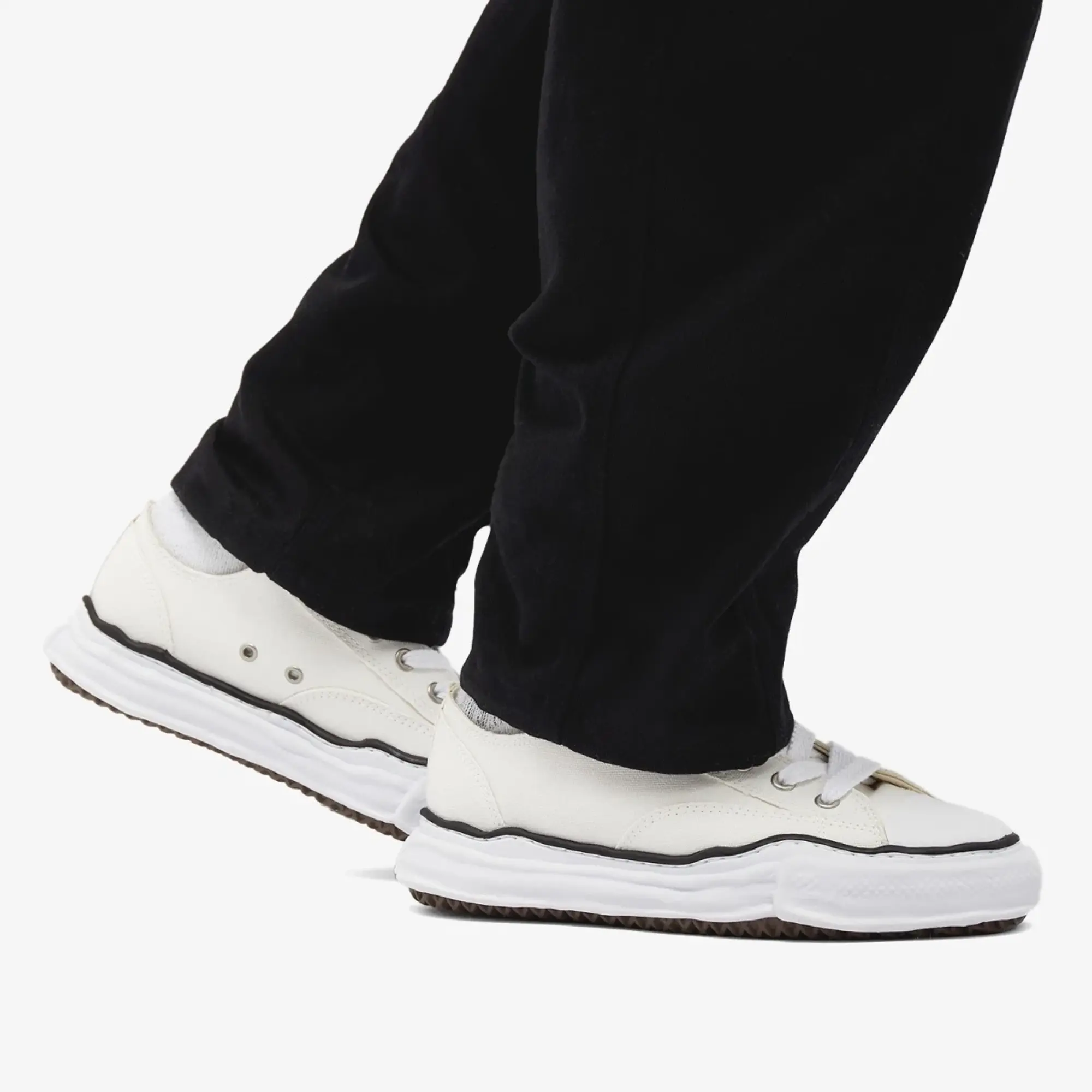 Maison Mihara Yasuhiro Peterson Og Sole Low Sneaker - White