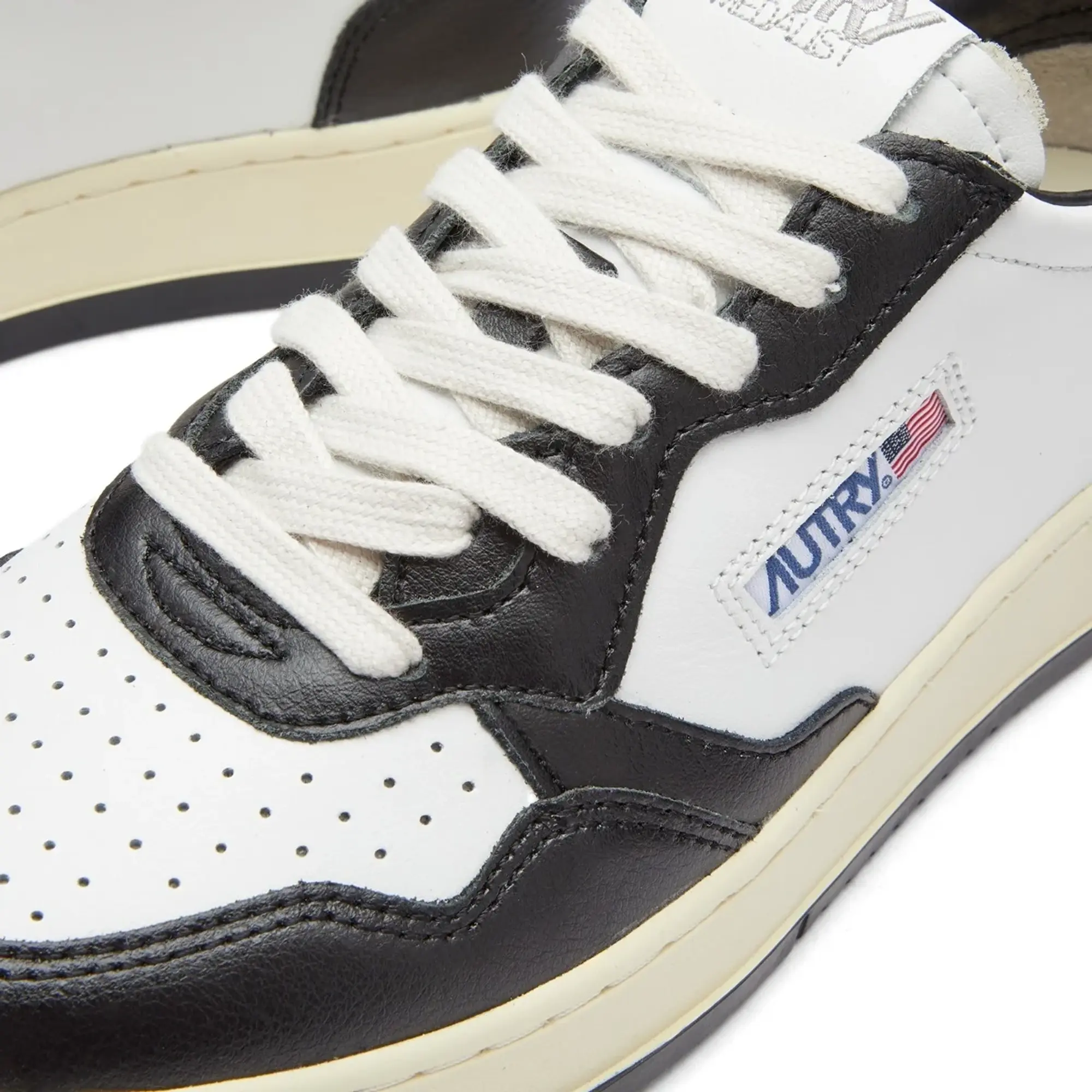 Autry Action Shoes WMNS MEDALIST LOW