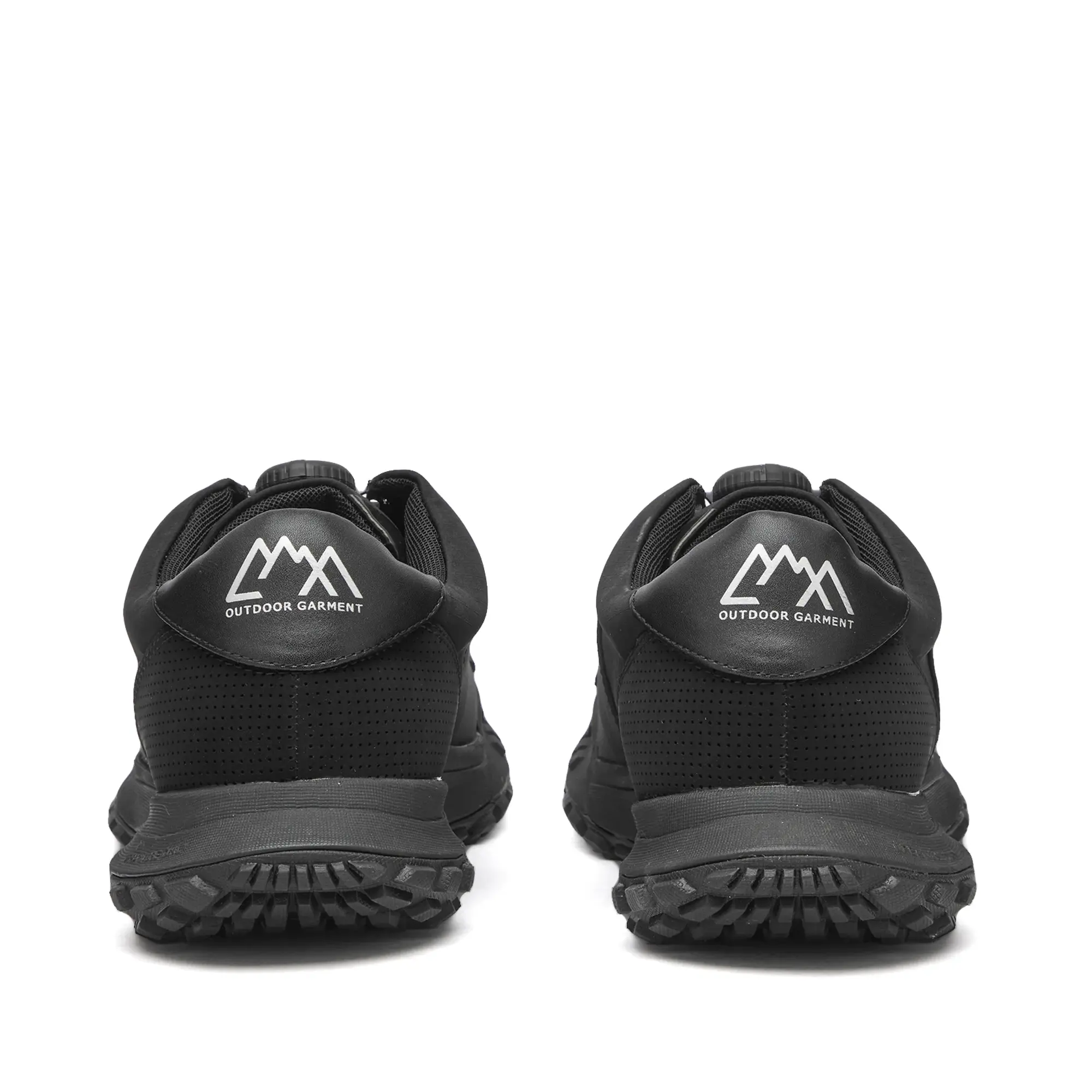 Quick CMF Outdoor Garment Approach 02 Sneaker Hybrid Black