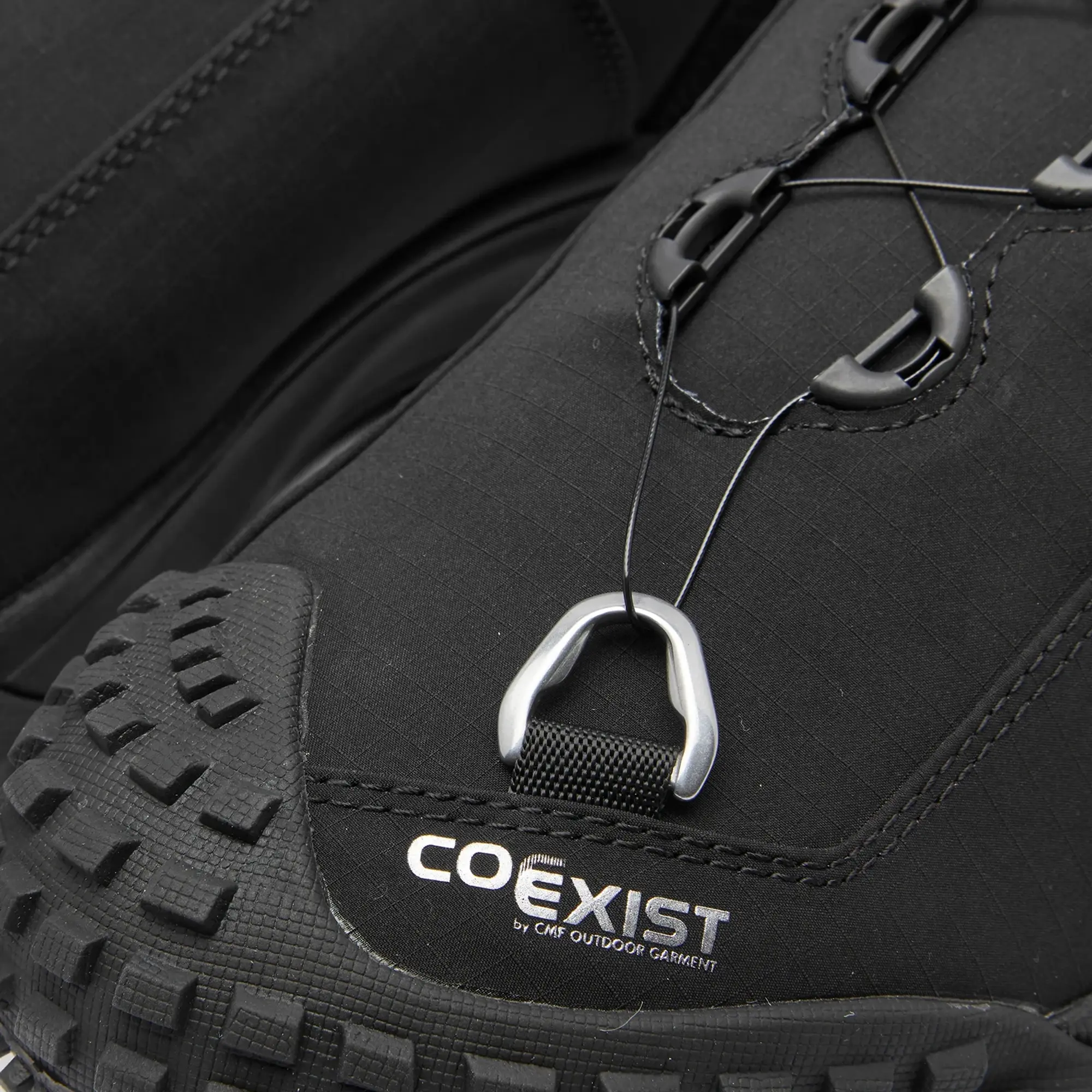 Quick CMF Outdoor Garment Approach 02 Sneaker Hybrid Black