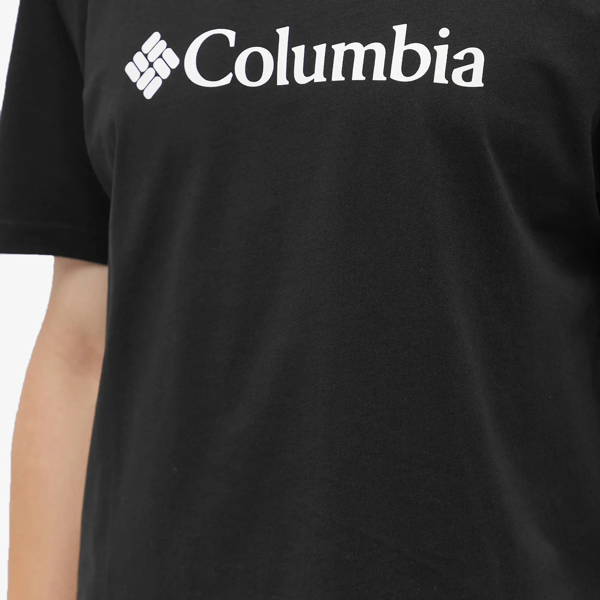 Columbia  CSC BASIC LOGO SHORT SLEEVE SHIRT  men's T shirt in Black