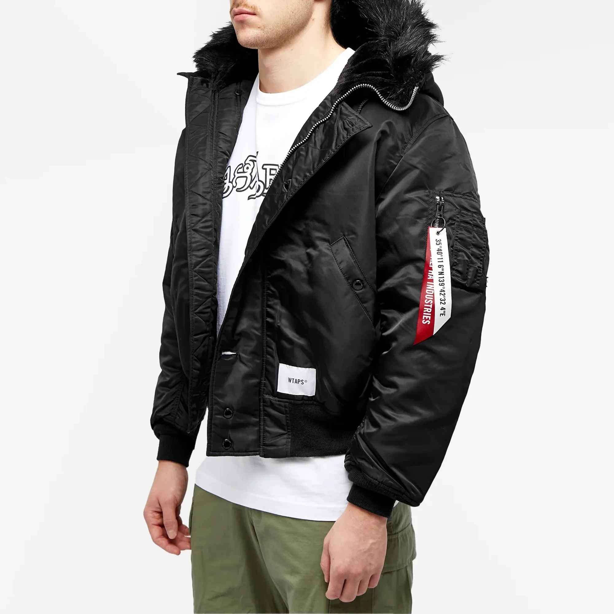 Wtaps x ALPHA INDUSTRIES WTAPS ブラックジャケット WTAPS Men's x Alpha Industries N-3B Parka Black | 222EWALD-JKM01S