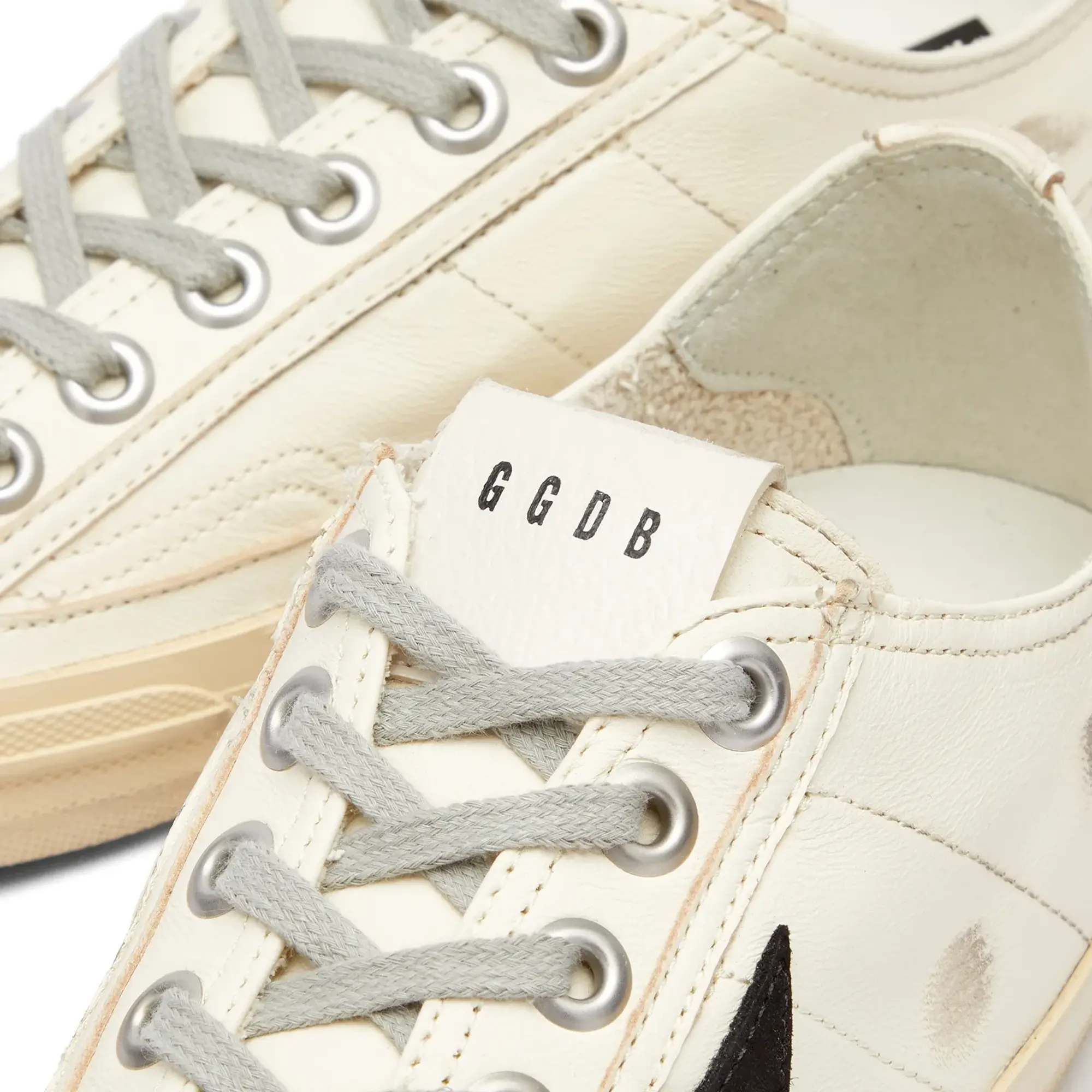 Golden Goose Women's V-Star Sneaker Dirty White/Black