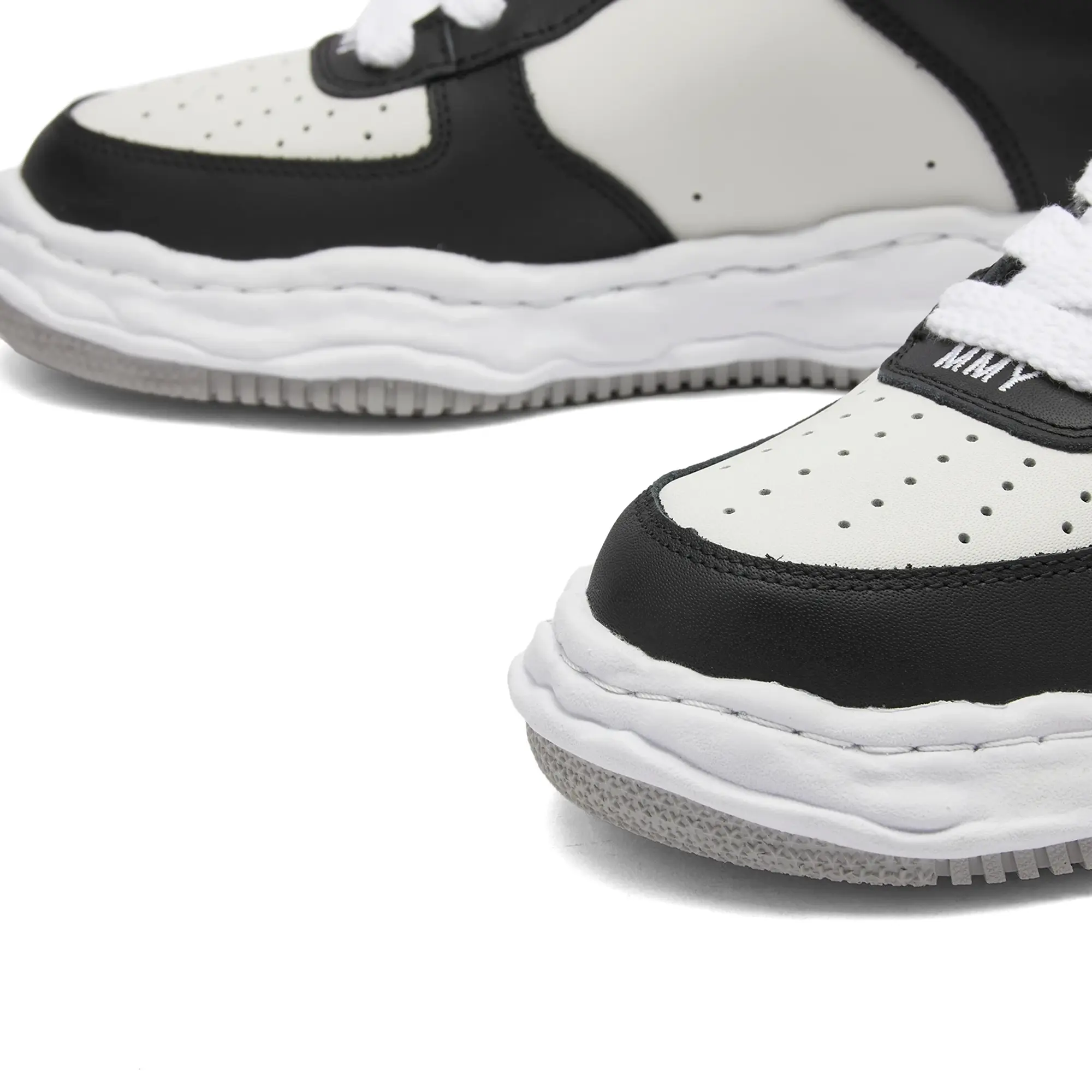 Maison MIHARA YASUHIRO Men's Wayne Low Original Sole Leather Sneaker Black/White