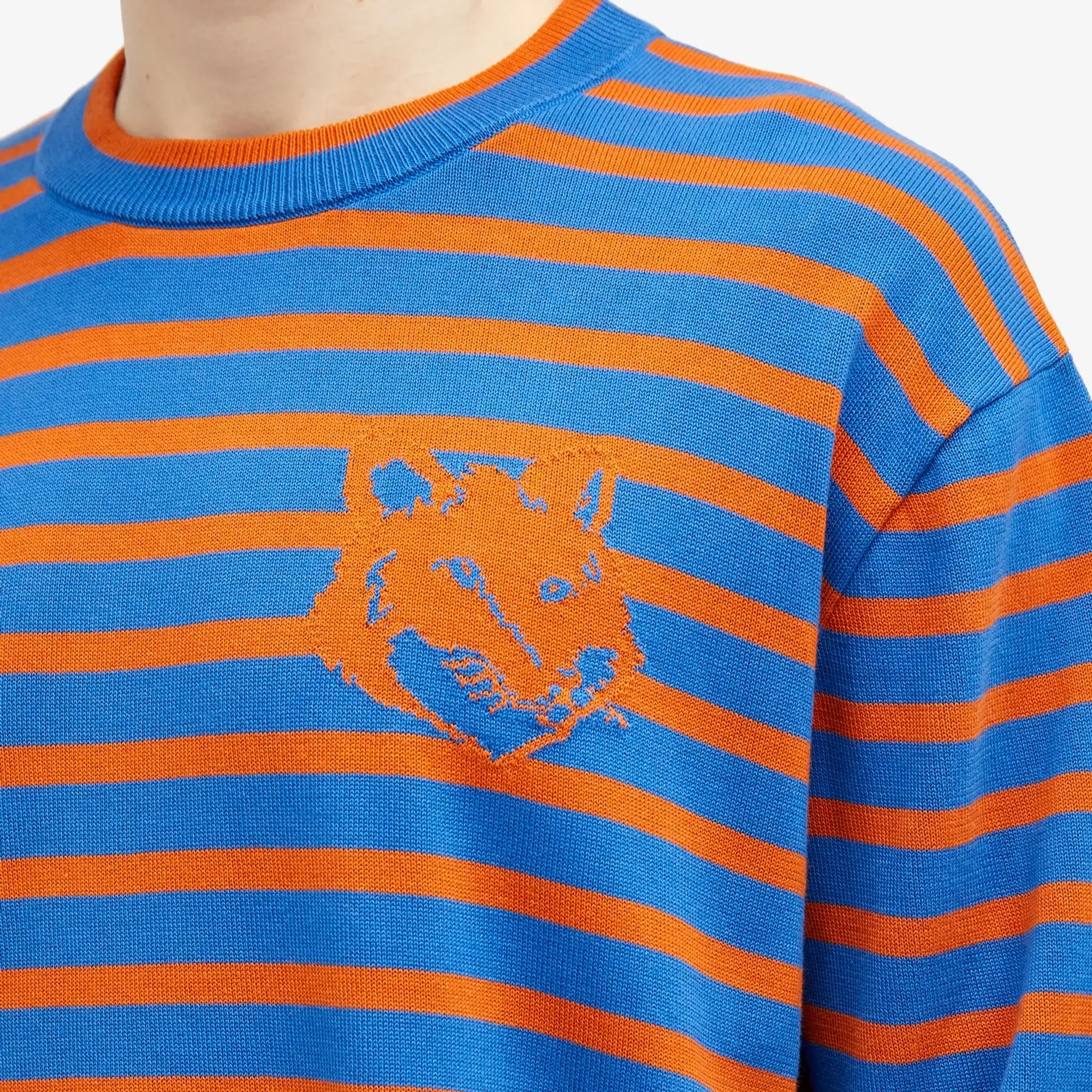 Maison Kitsuné Men's Fox Head Intarsia Stripe Sweat Hampton Blue/Tobacco Stripe