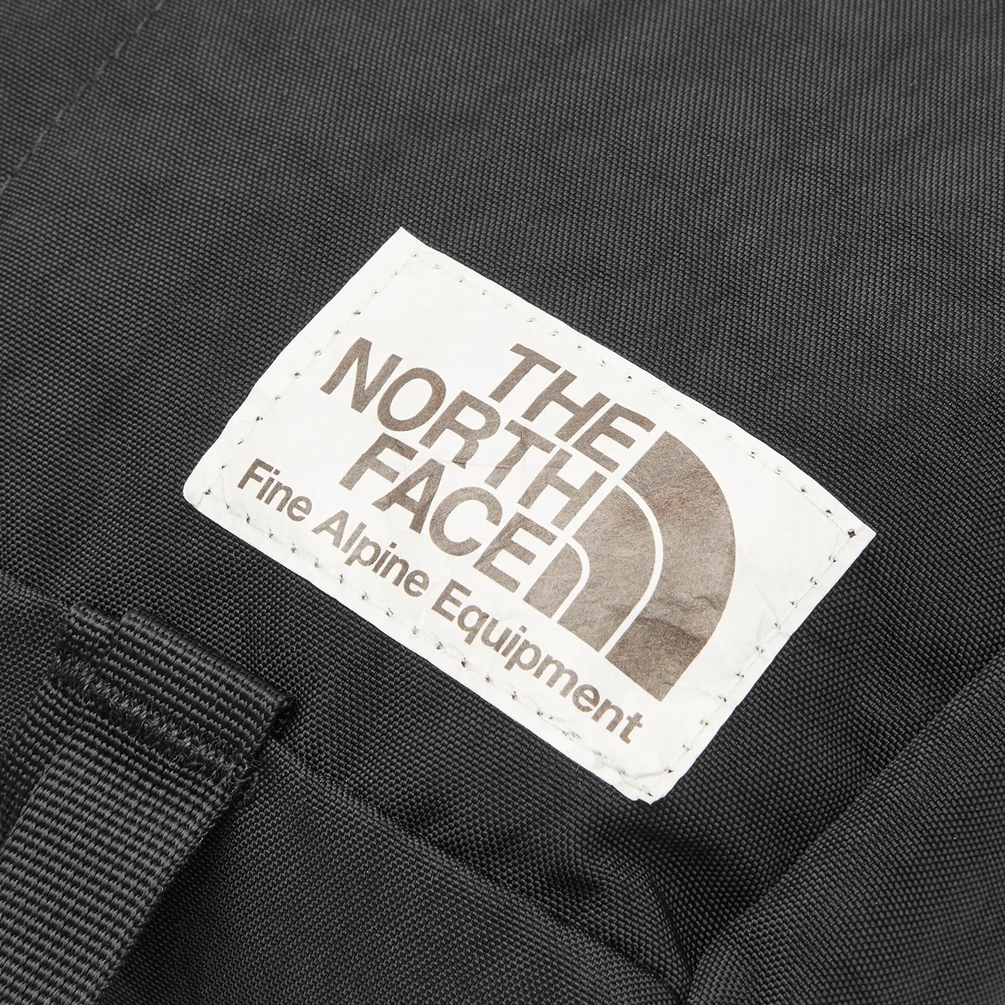 The North Face Men's Berkeley Crossbody Bag Tnf Black/Mineral Gold