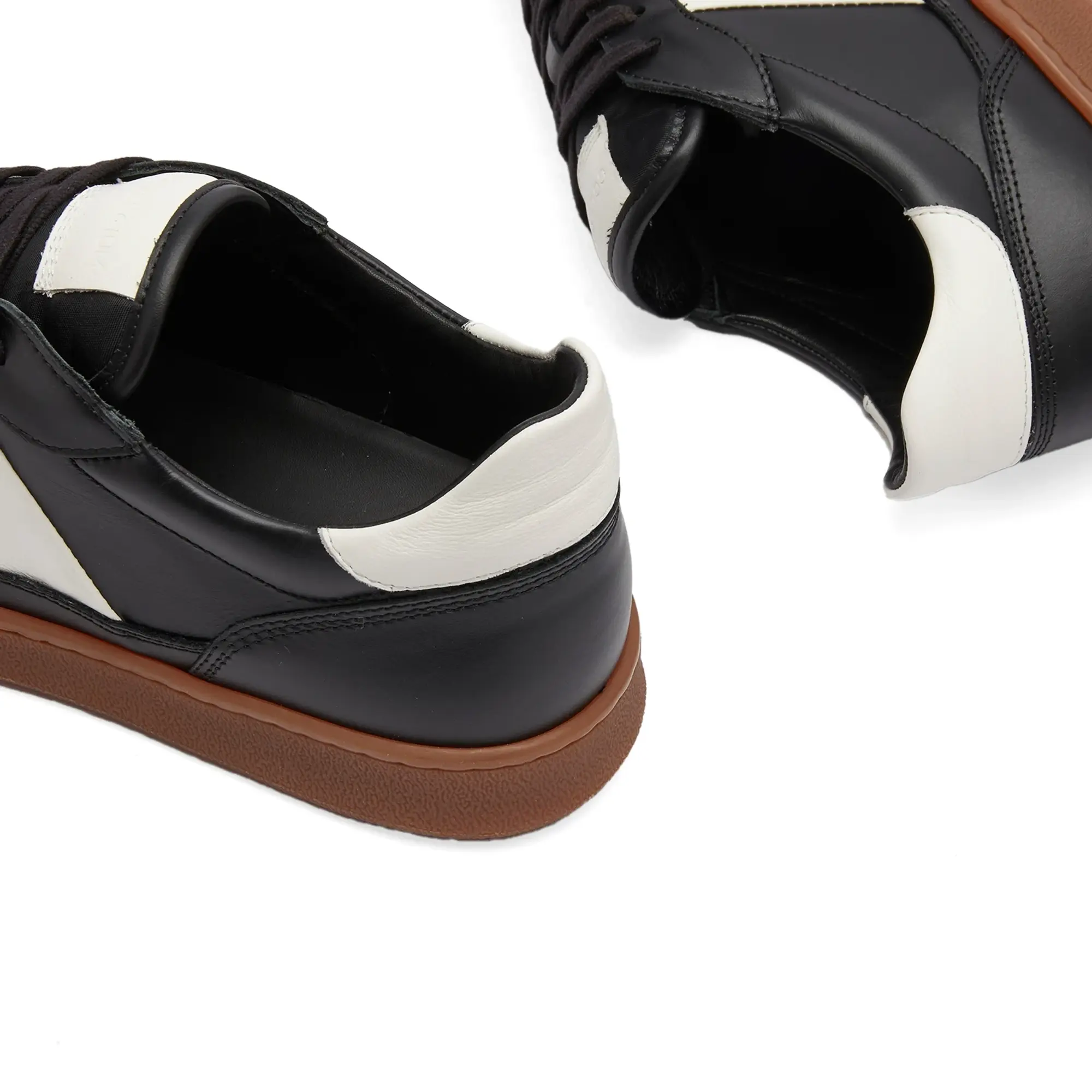 Collegium Men's Pillar Court II Sneaker Black/White