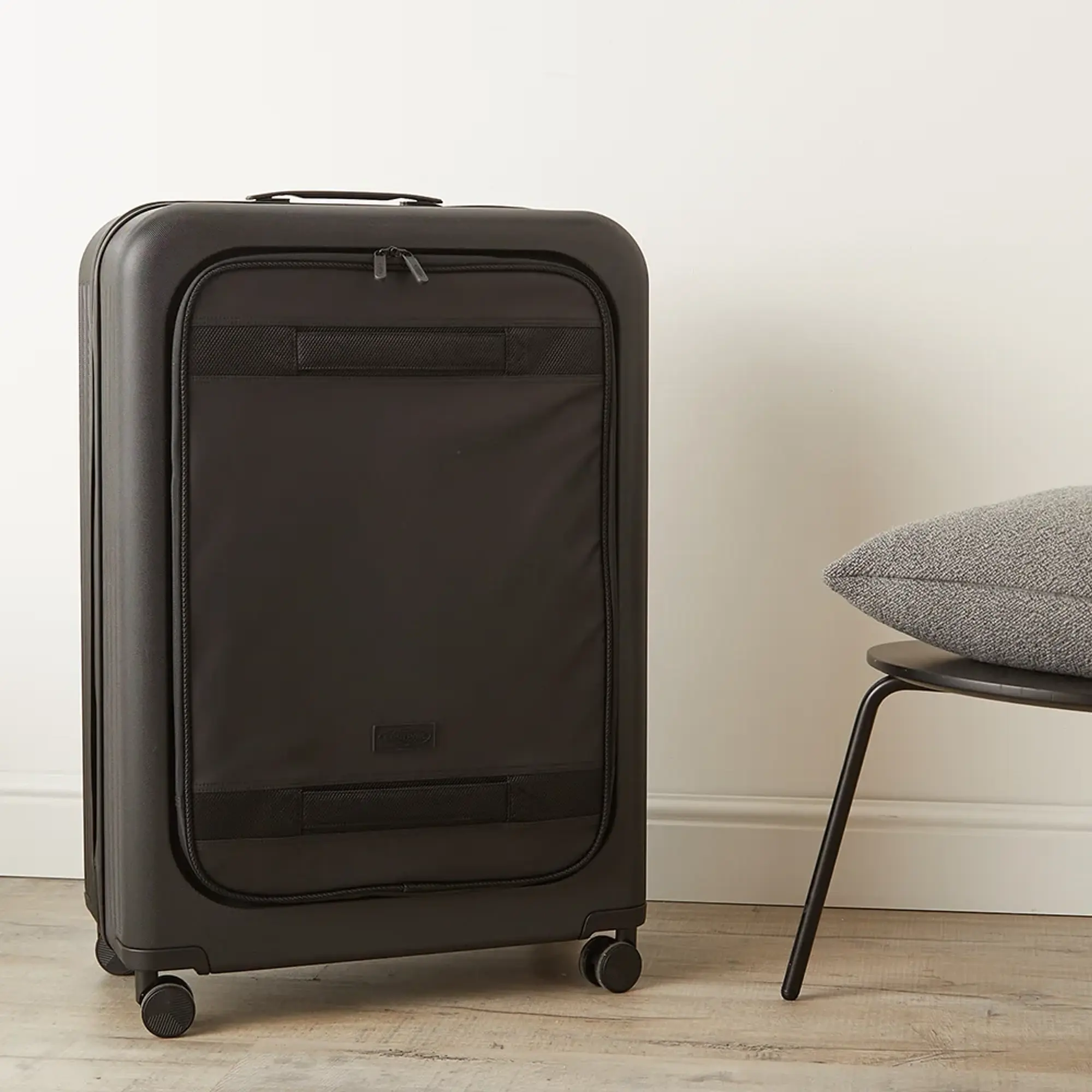 Eastpak CNNCT Large Luggage Case Black